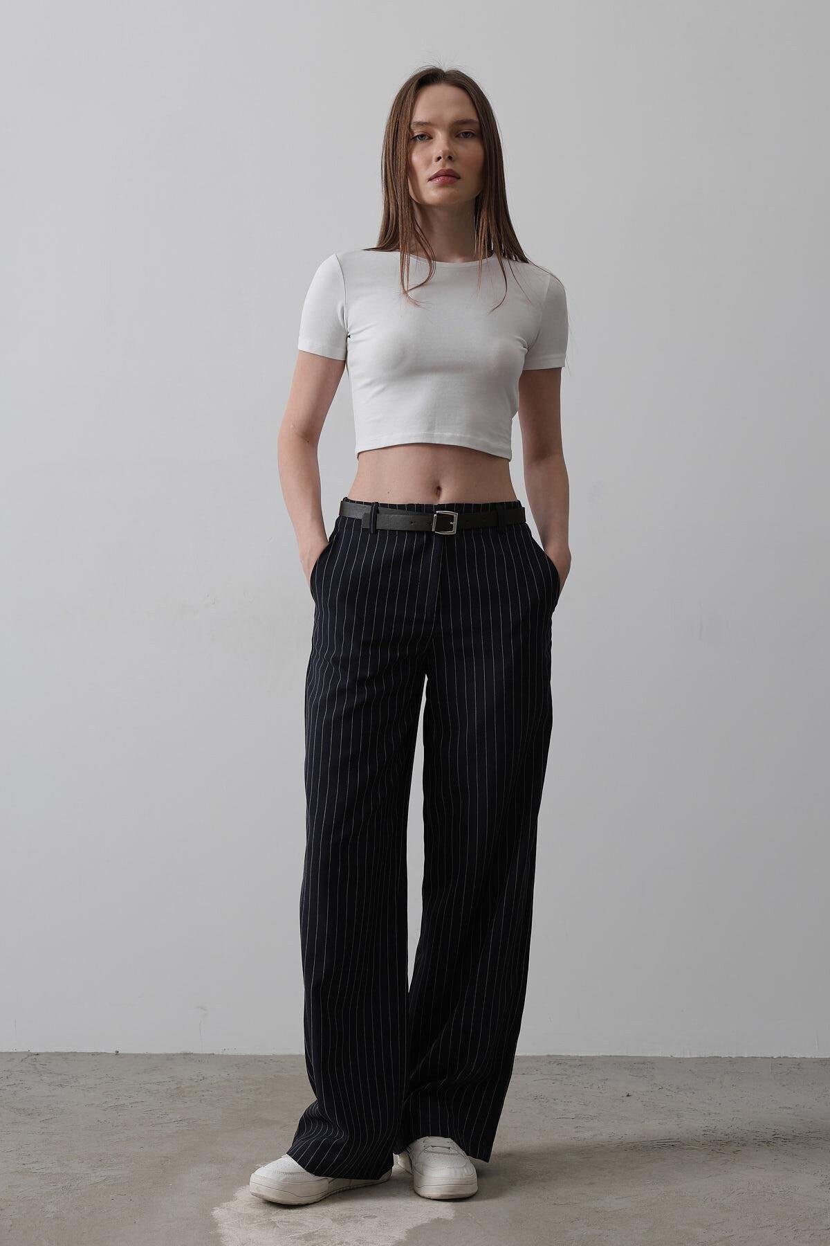 Lacivert-Beyaz Çift Cepli Kemerli Çizgili Palazzo Pantolon