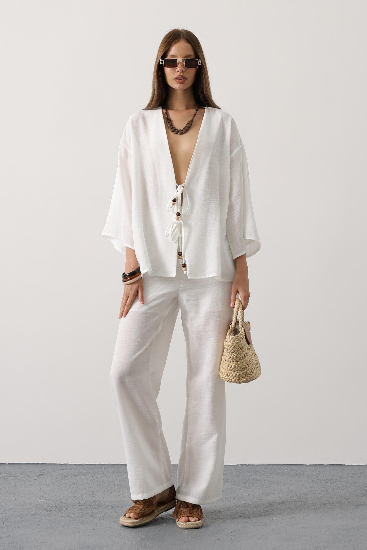 Beyaz Bağlama Detaylı Bluz Ve Beli Lastikli Pantolon Keten Takım