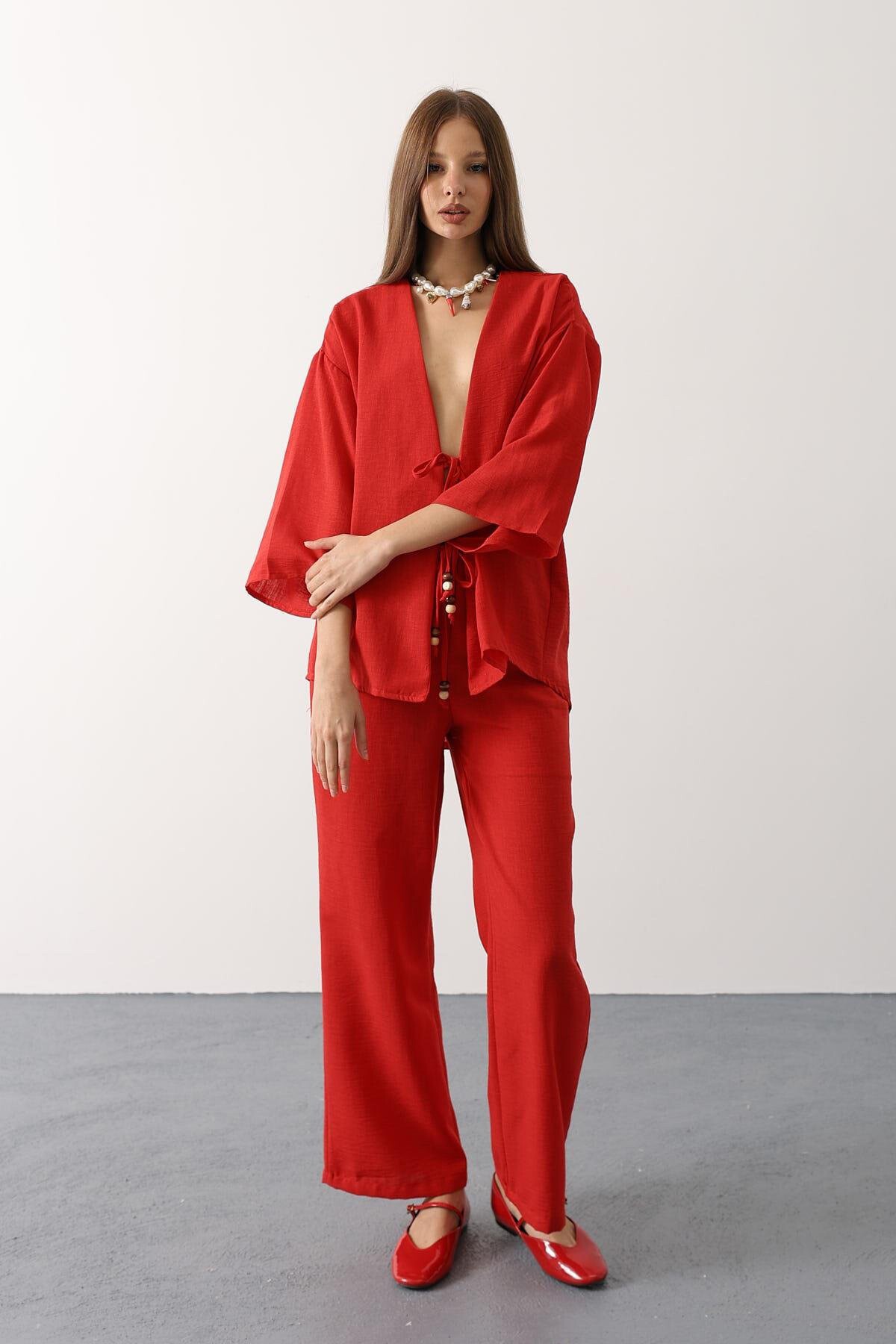 Kırmızı Bağlama Detaylı Bluz Ve Beli Lastikli Pantolon Keten Takım