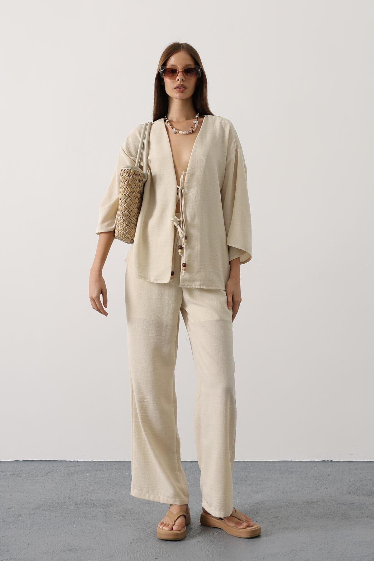 Taş Bağlama Detaylı Bluz Ve Beli Lastikli Pantolon Keten Takım
