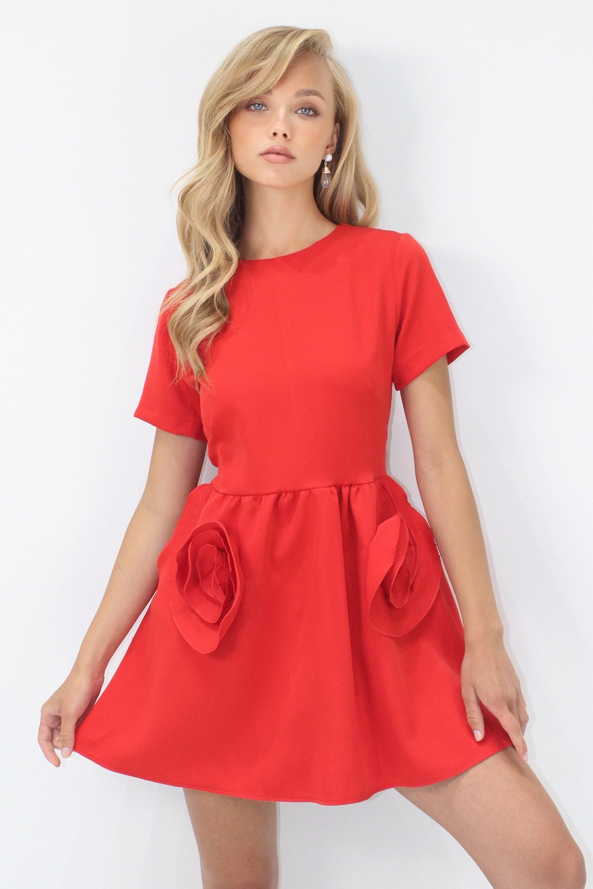 Kırmızı Cep Detaylı Sırtı Fermuarlı Kısa Kol Dokuma Elbise