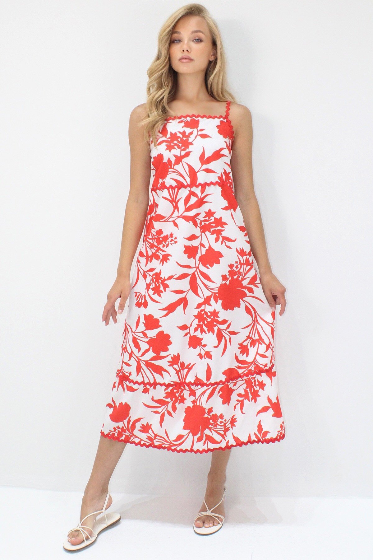 Kırmızı İp Askılı Sırtı Gipeli Dokuma Elbise