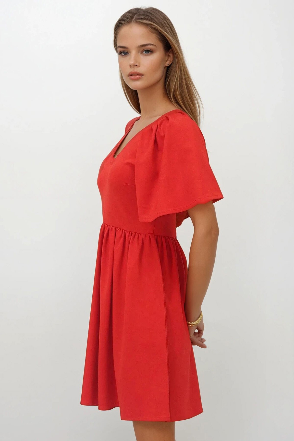 Kırmızı Önü Ve Arkası V Yaka Kolu Pileli Elbise