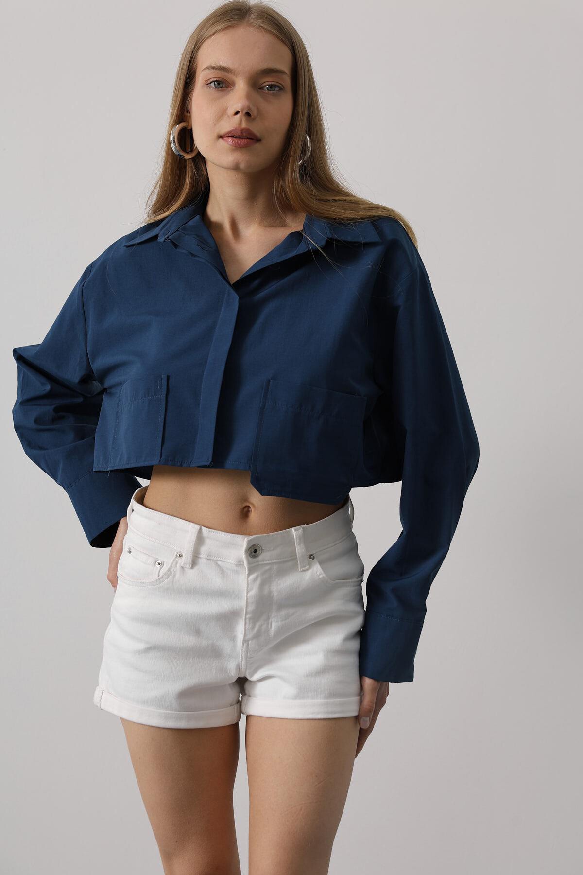 İndigo Çift Cepli Crop Gömlek