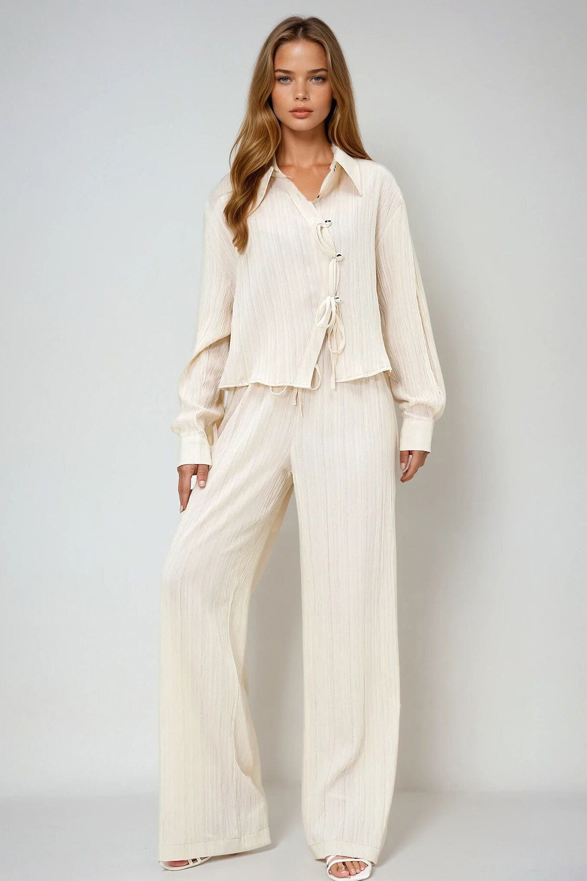 Krem Asimetrik Kesim Bağlama Detaylı Müslin Gömlek Ve Pantolon Takım
