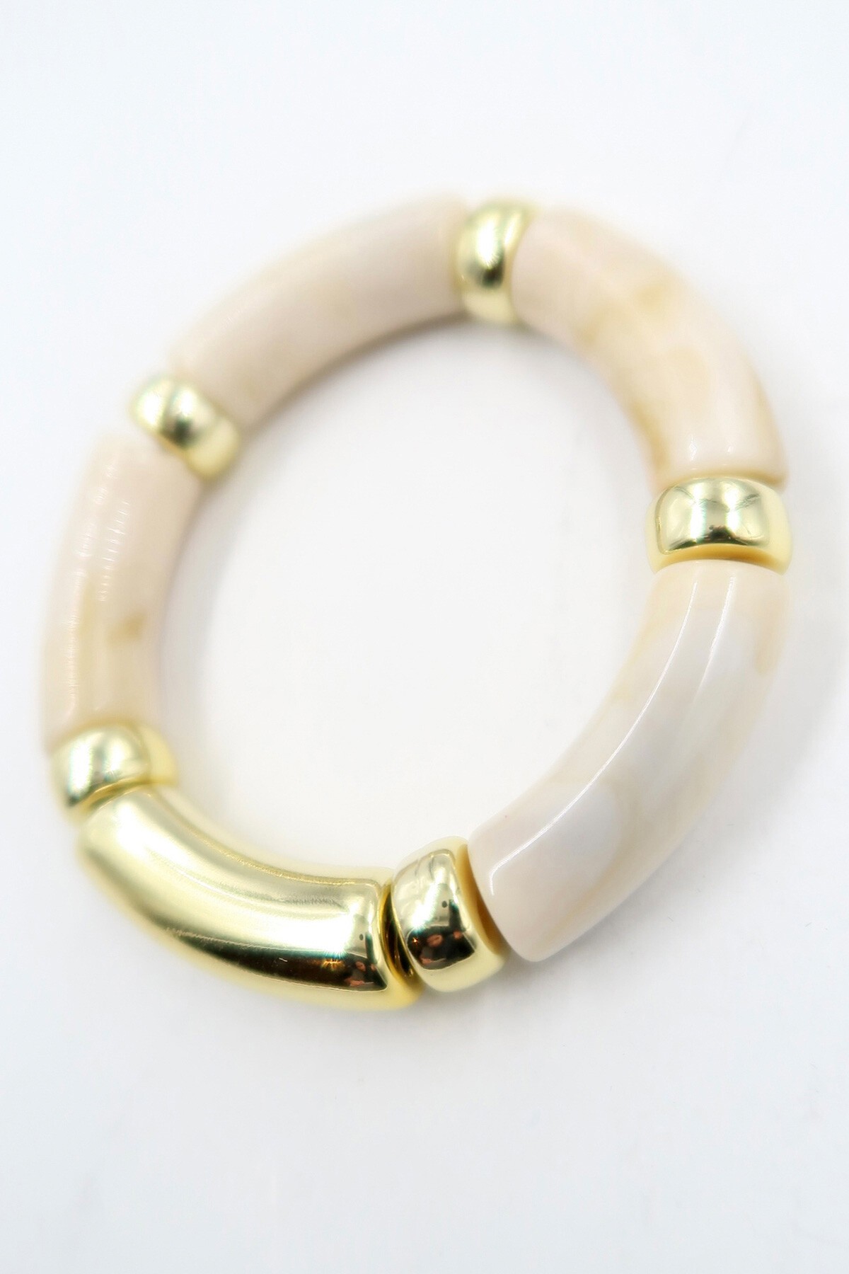 Krem Gold Detaylı Kemik Lastikli Bileklik