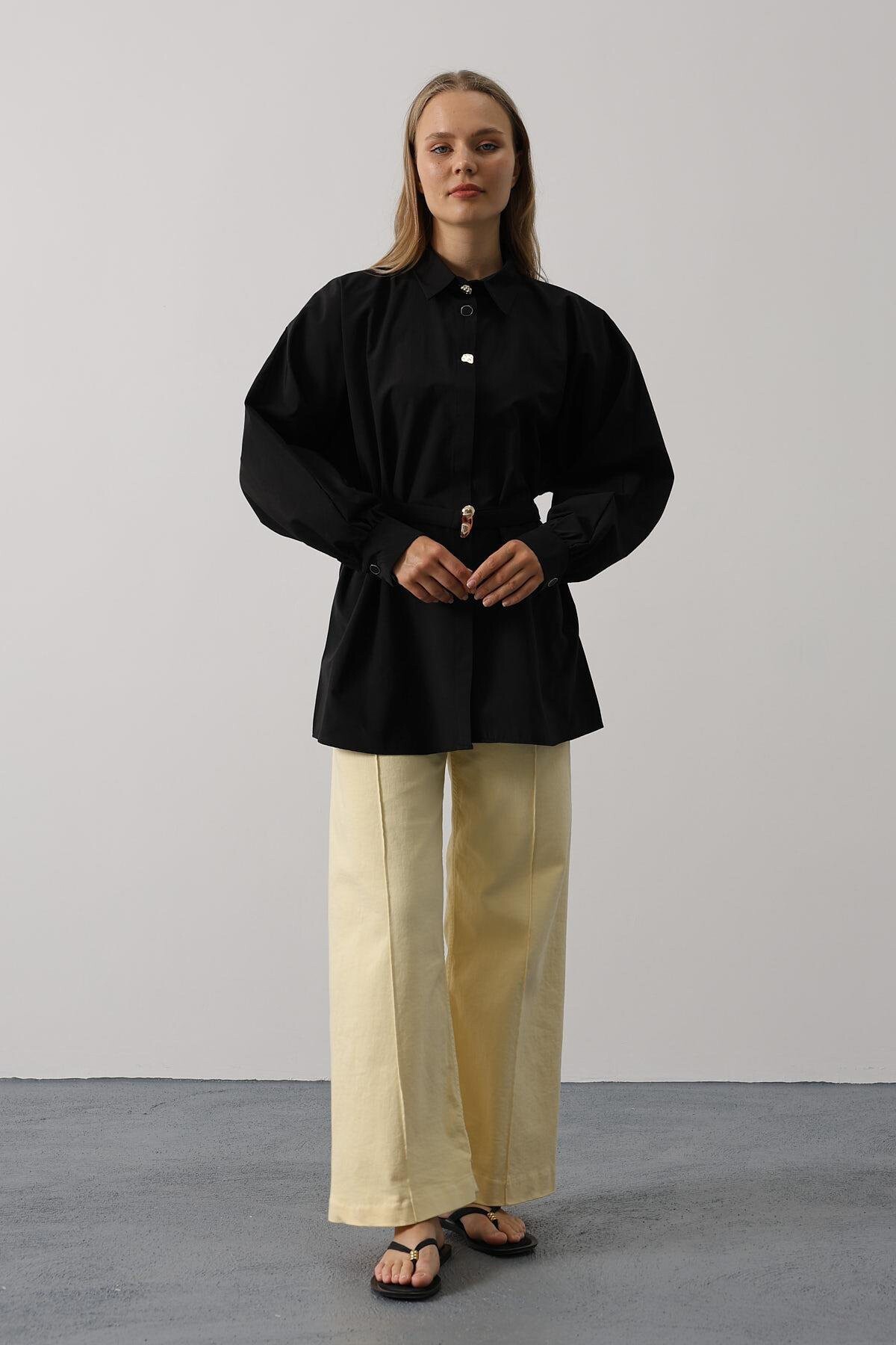 Siyah Kuşak Detaylı Tunik Gömlek