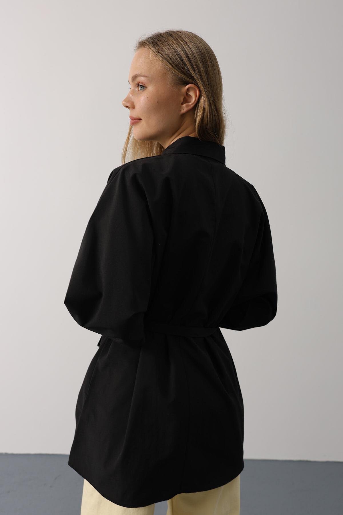 Siyah Kuşak Detaylı Tunik Gömlek