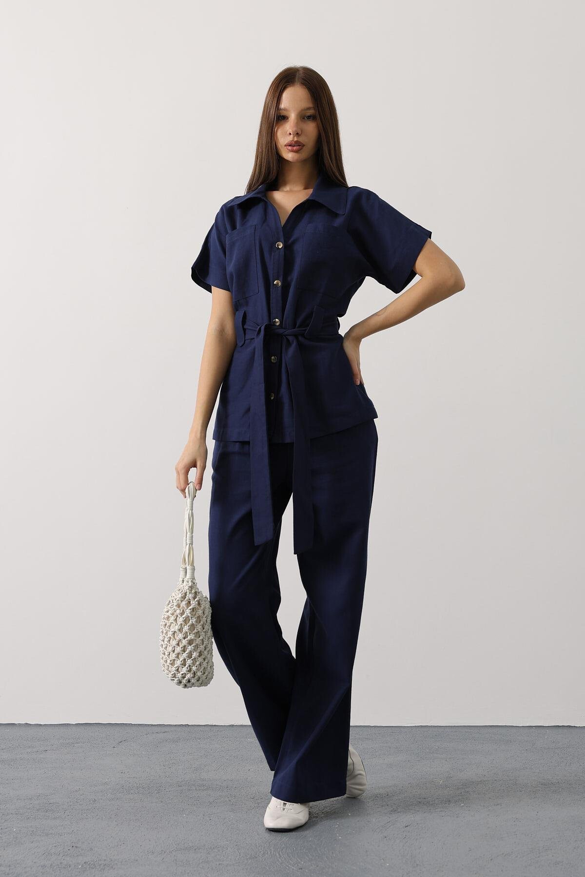 Lacivert Kuşaklı Cep Detaylı Pantolon Takım