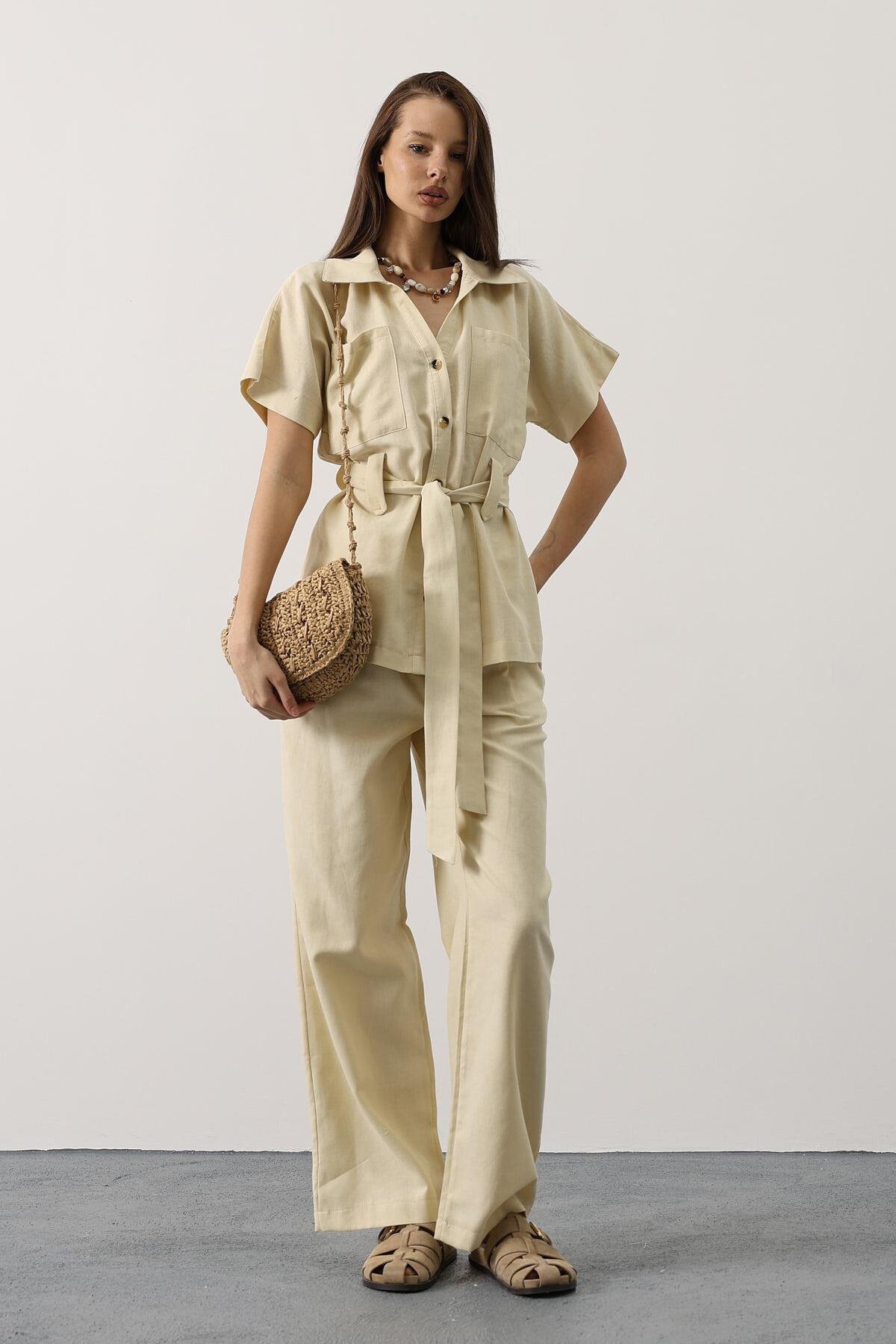 Ekru Kuşaklı Cep Detaylı Pantolon Takım