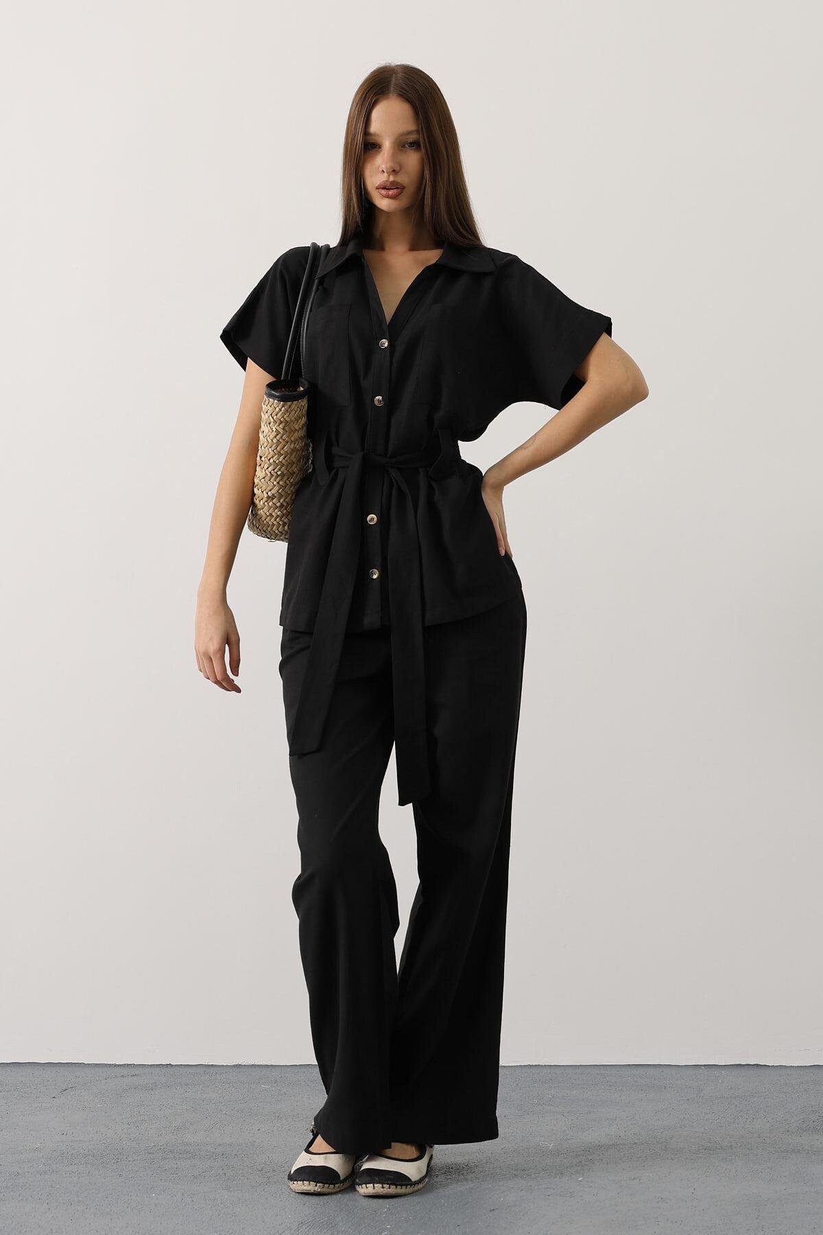 Siyah Kuşaklı Cep Detaylı Pantolon Takım