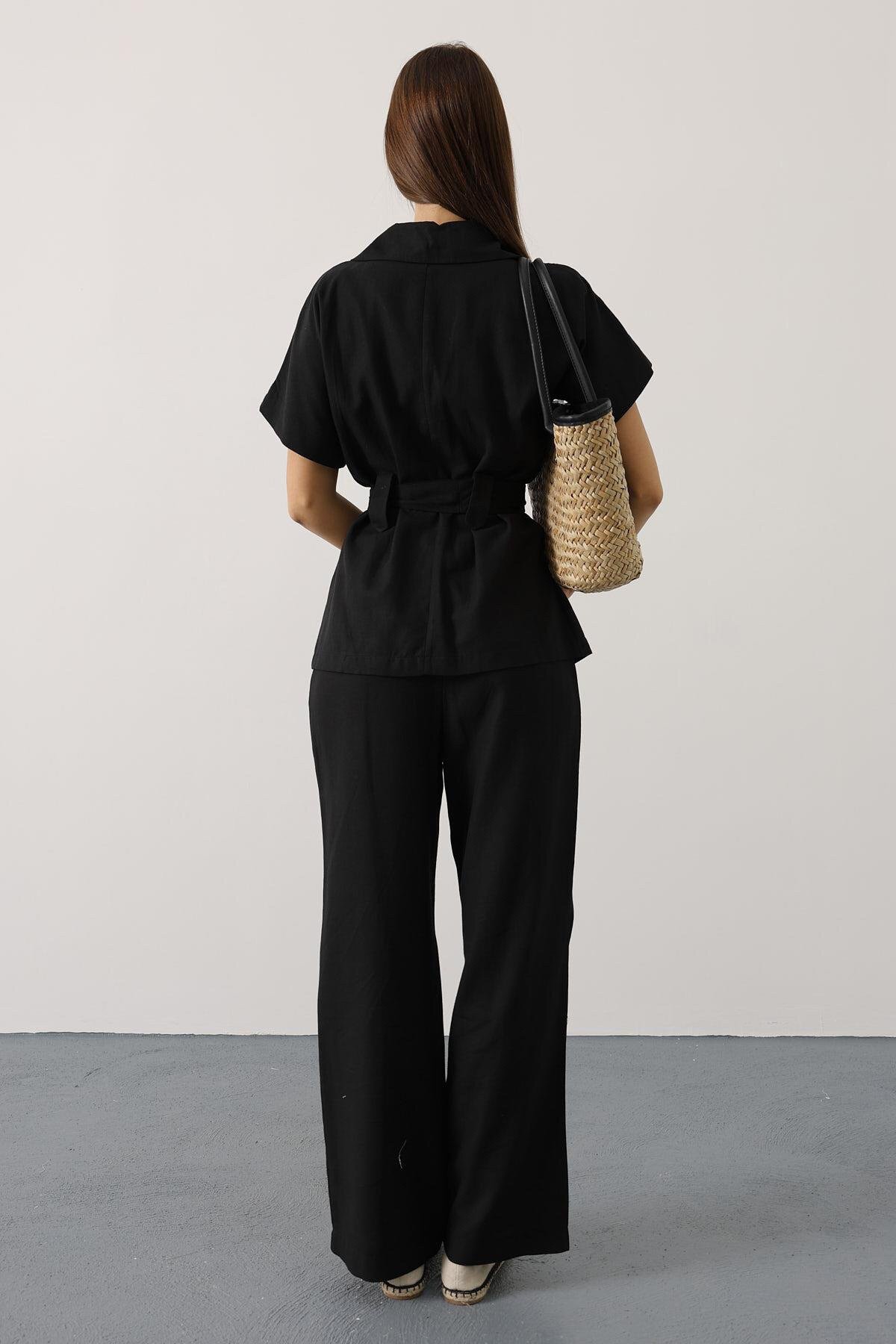 Siyah Kuşaklı Cep Detaylı Pantolon Takım