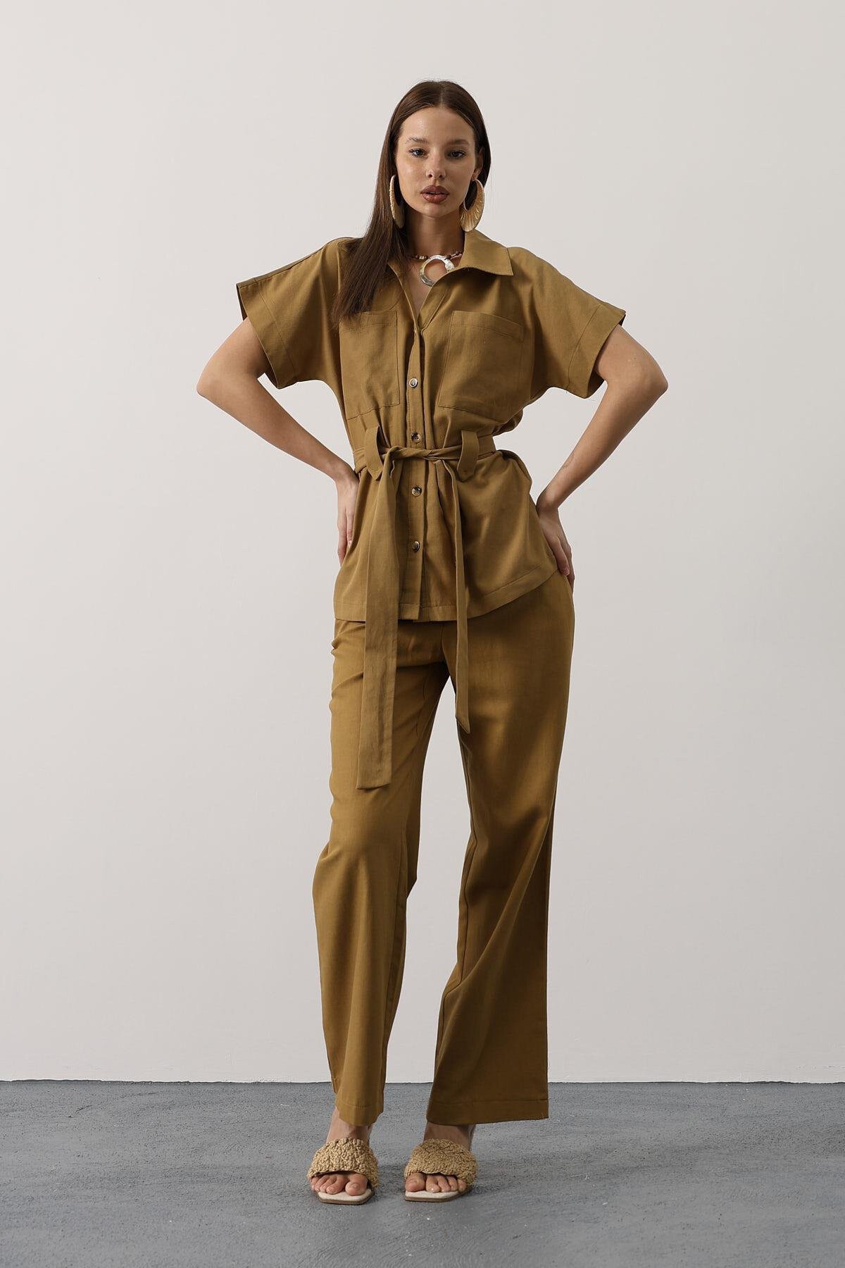 Yağ Yeşili Kuşaklı Cep Detaylı Pantolon Takım