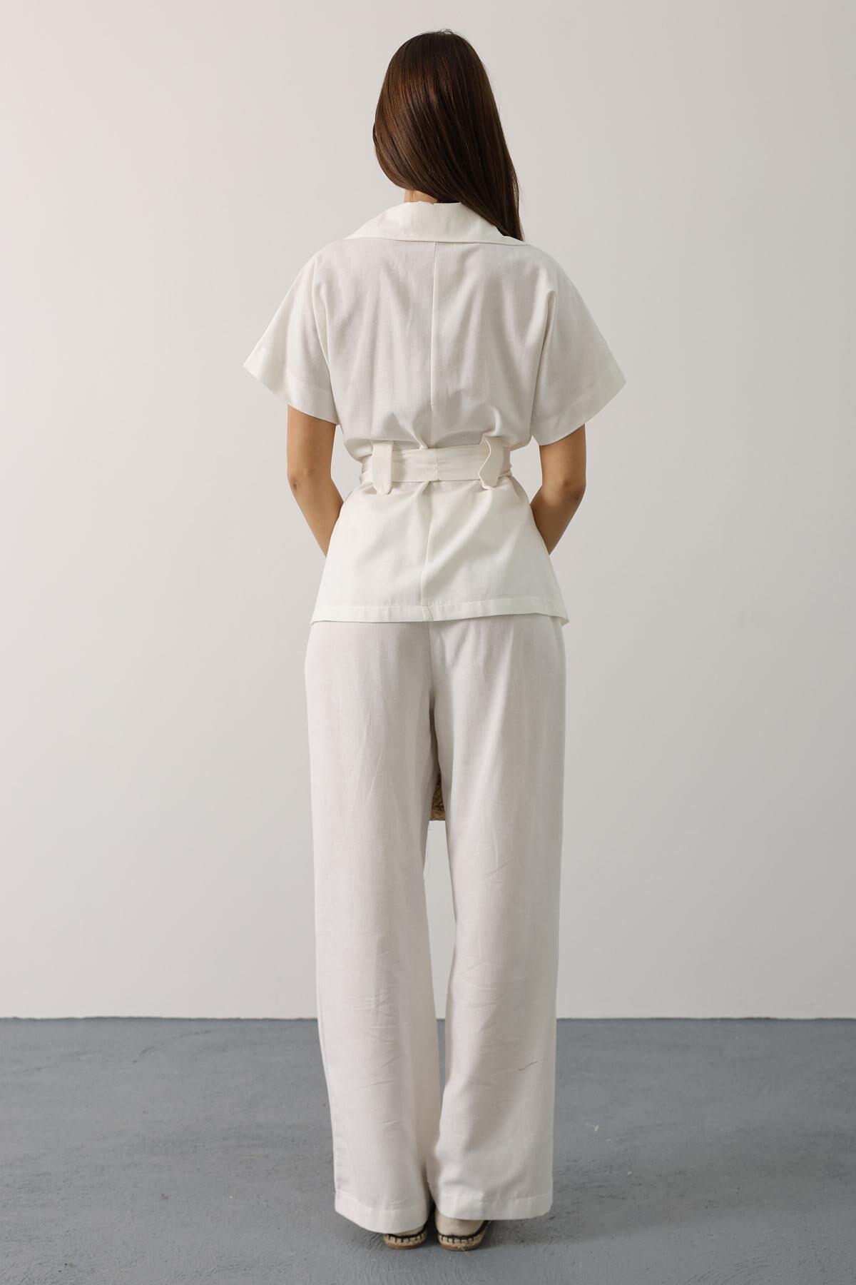 Beyaz Kuşaklı Cep Detaylı Pantolon Takım