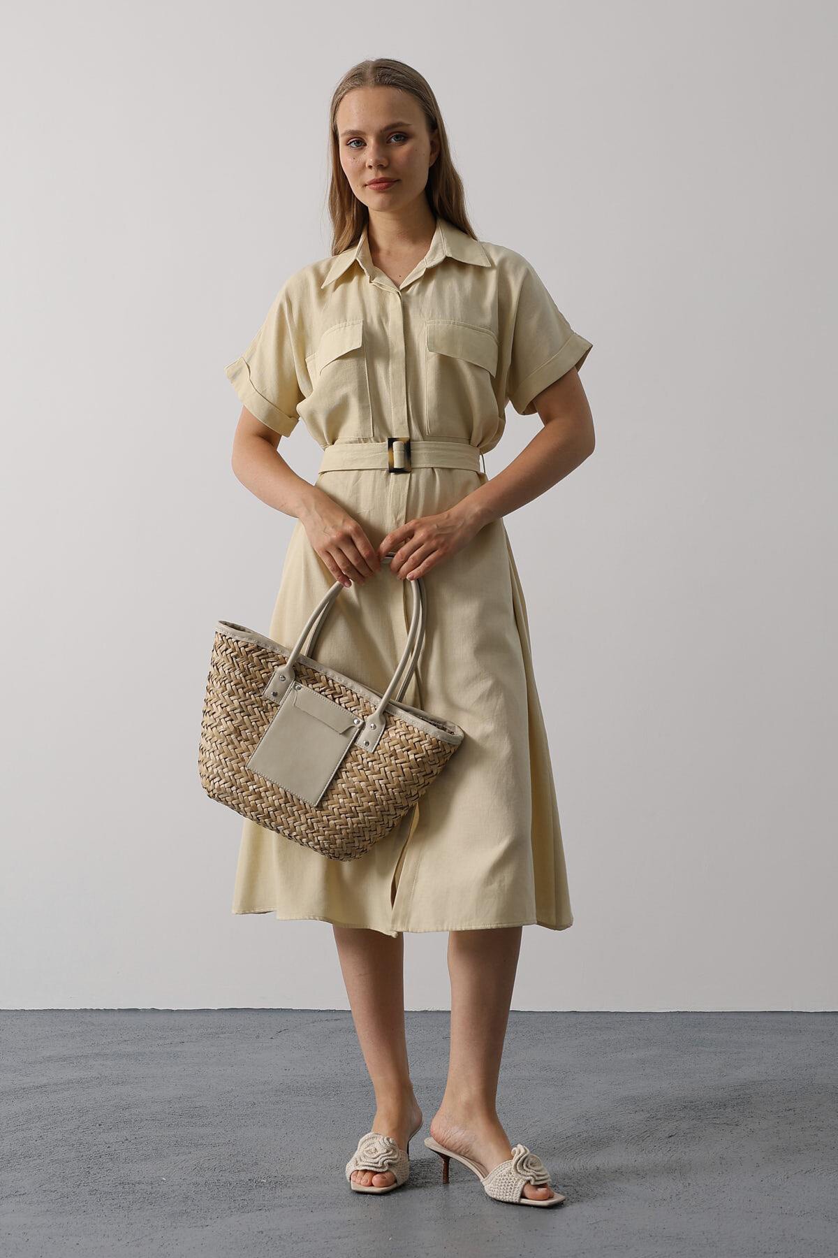 Ekru Kuşaklı Çift Cepli Gömlek Yaka Midi Boy Elbise