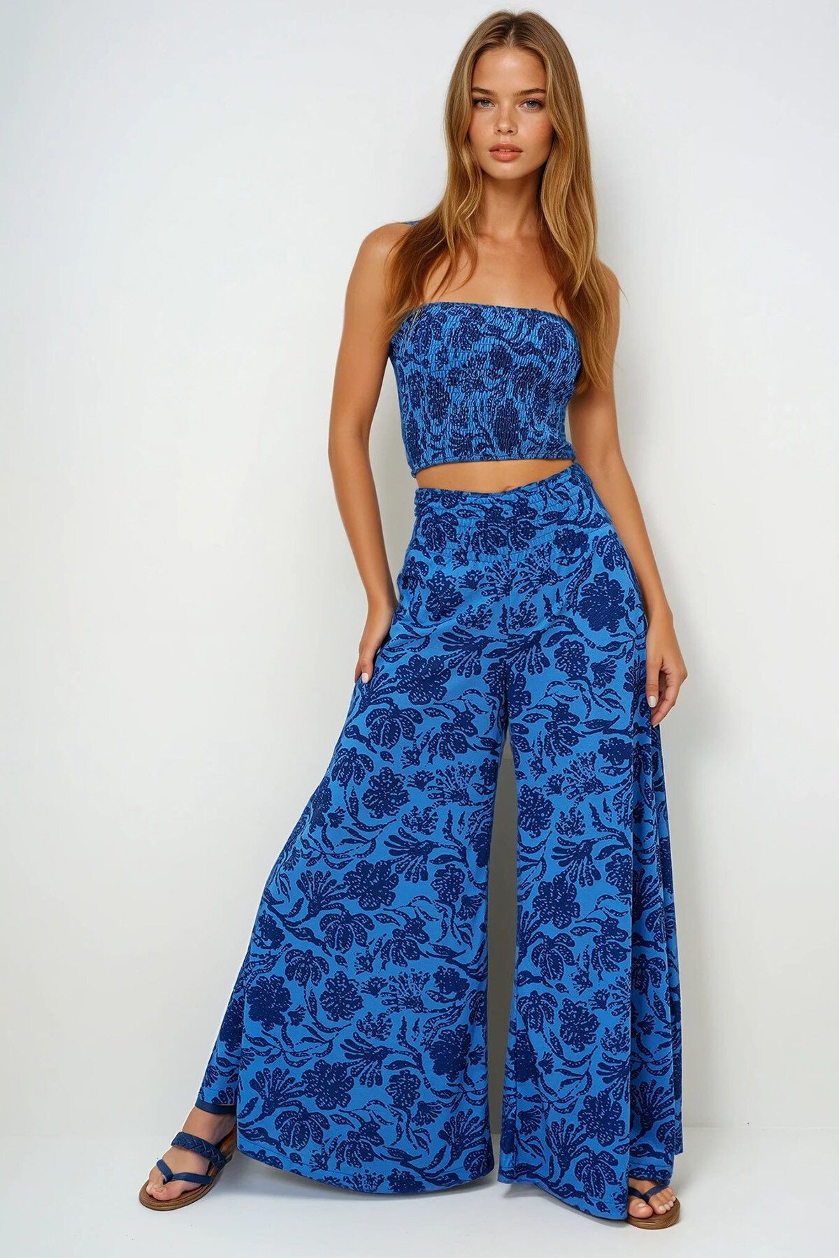 Lacivert Beli Gipeli Geniş Paça Pantolon Ve Gipeli Crop Büstiyer Takım