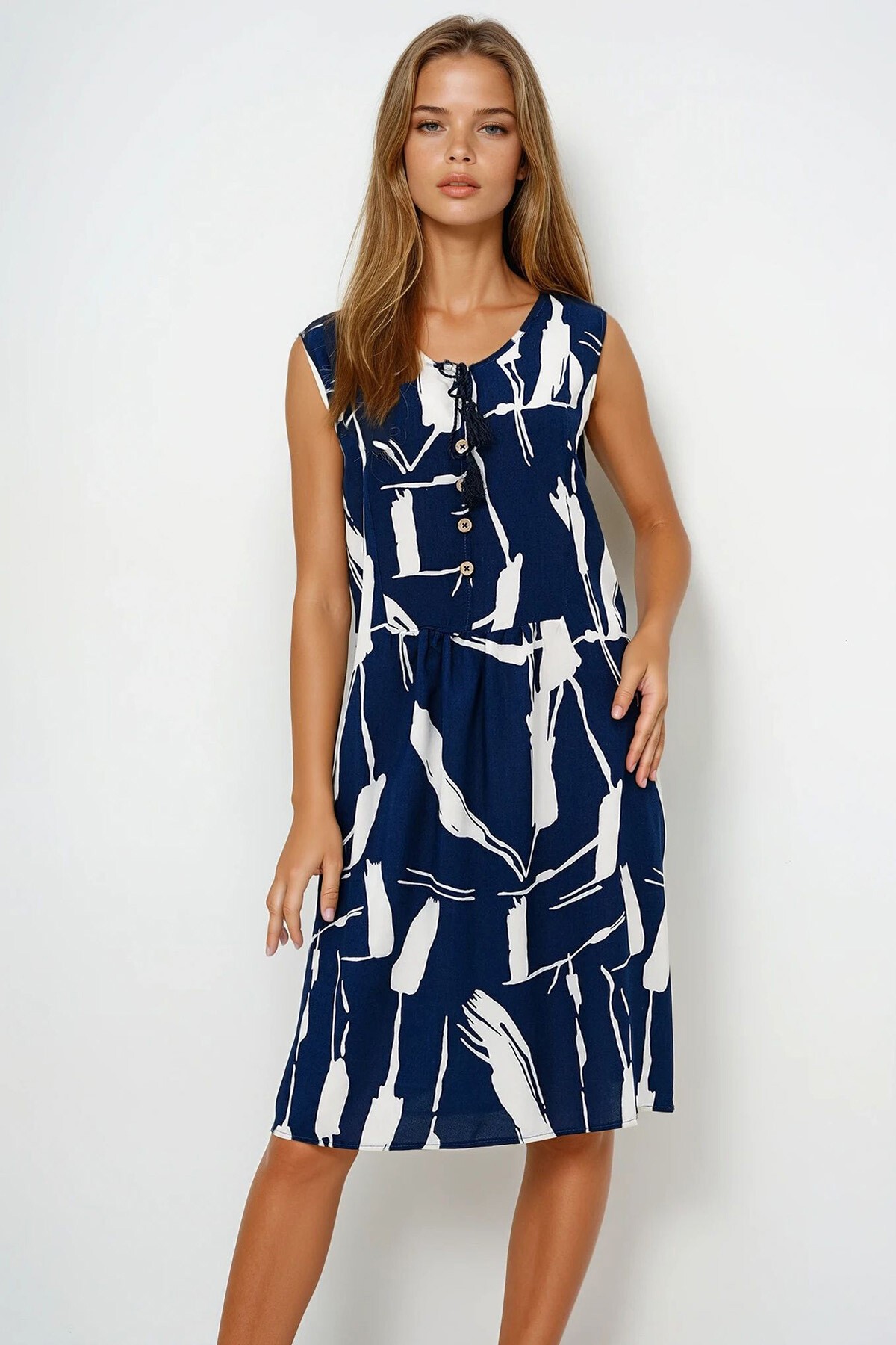 Lacivert Beyaz Bisiklet Yaka Bağlama Detaylı Midi Boy Yazlık Elbise