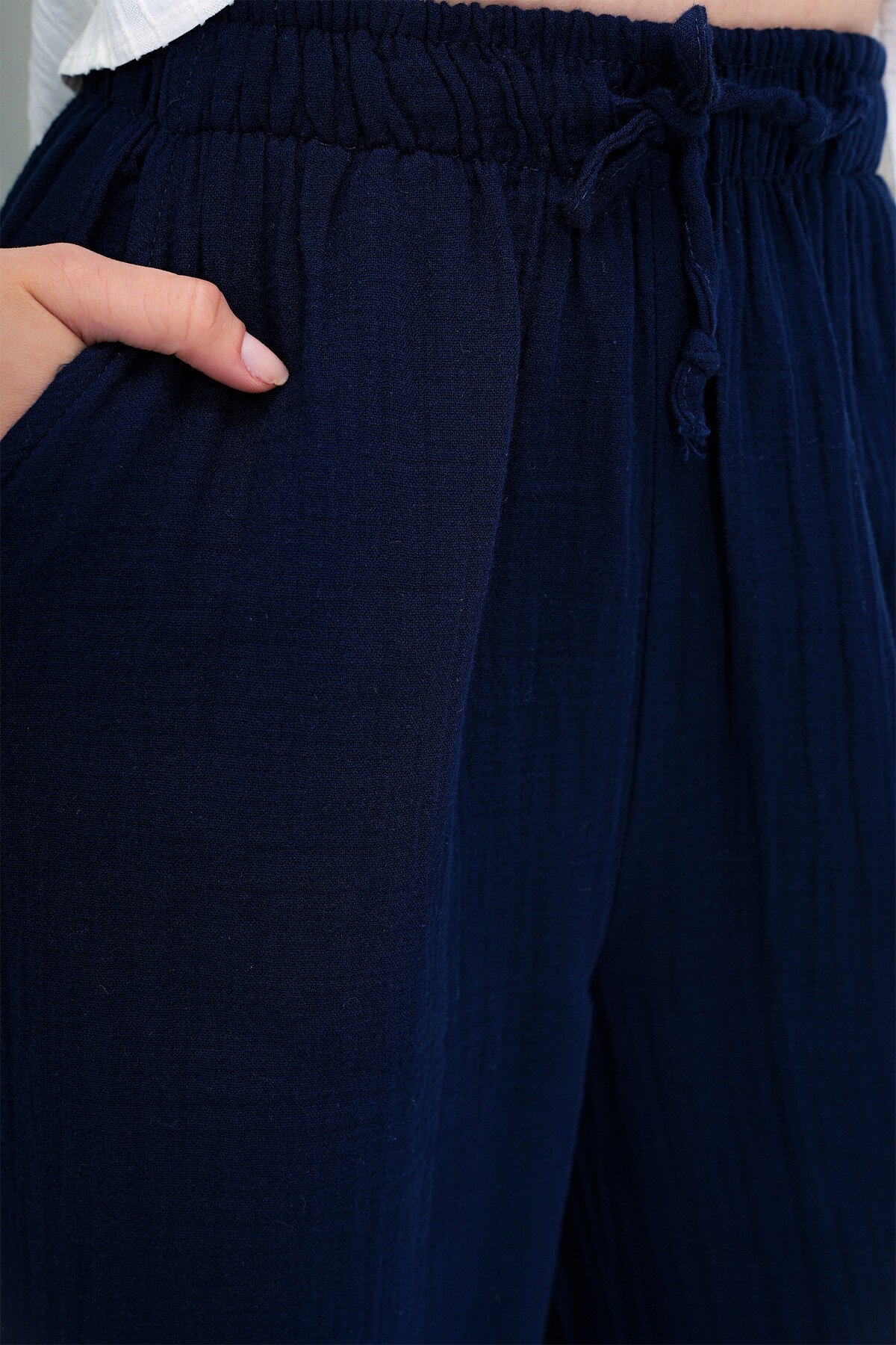 Lacivert Çift Cepli Beli Lastikli Müslin Keten Pantolon