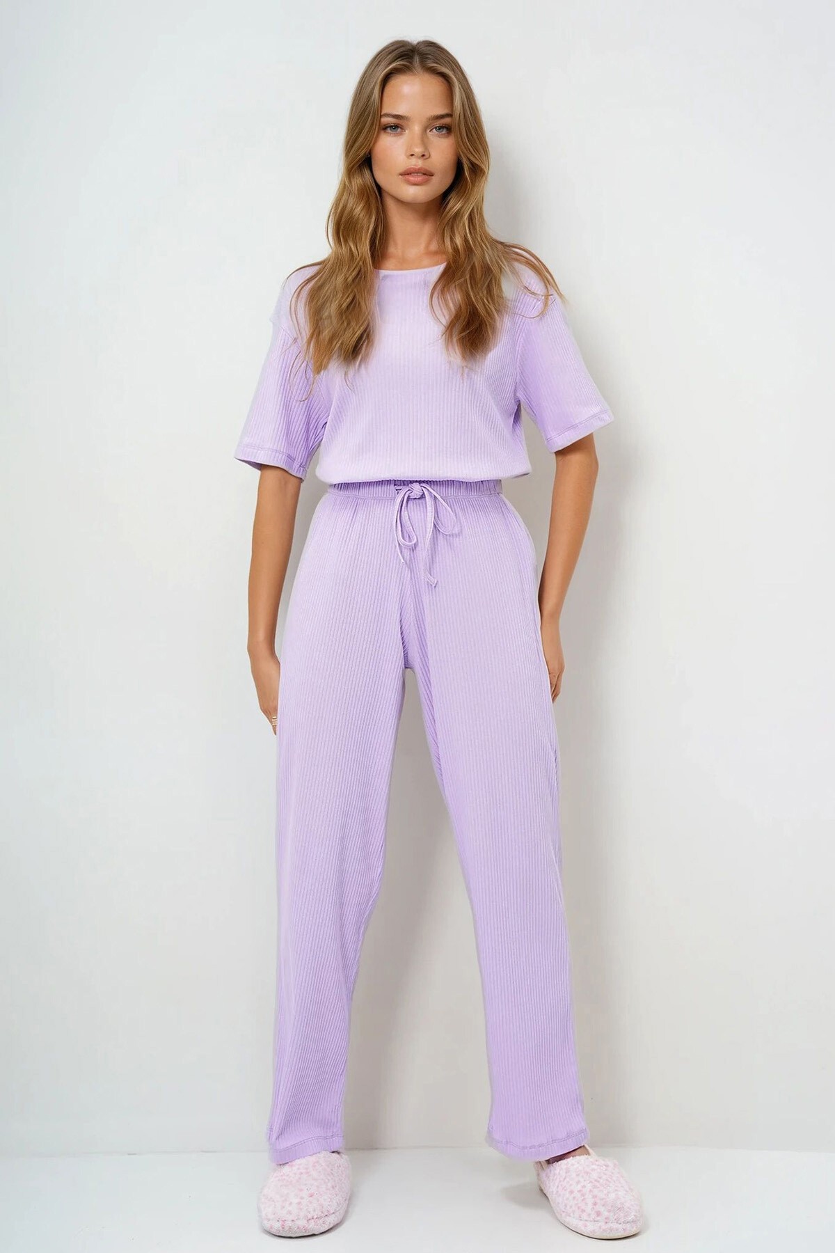 Lila Bisiklet Yaka Kısa Kol T Shirt Ve Pantolon Takım