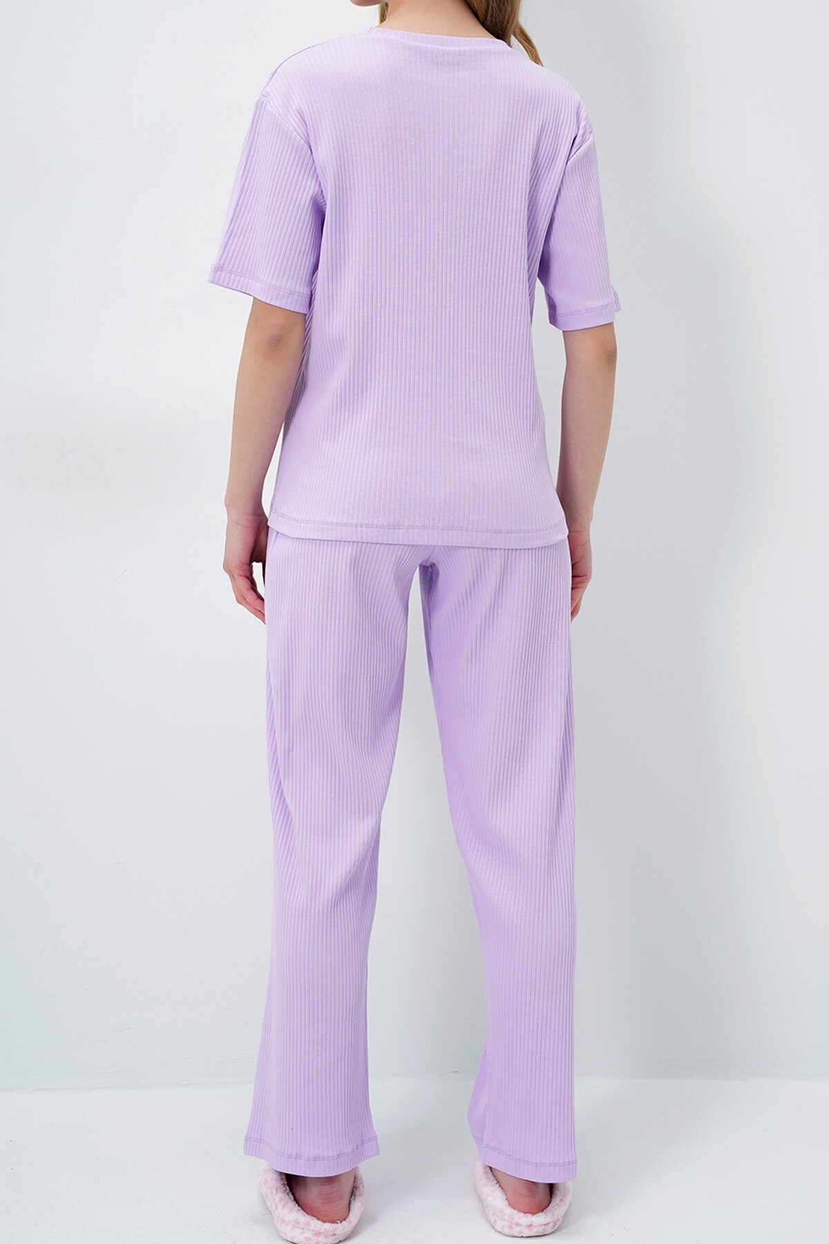 Lila Bisiklet Yaka Kısa Kol T Shirt Ve Pantolon Takım