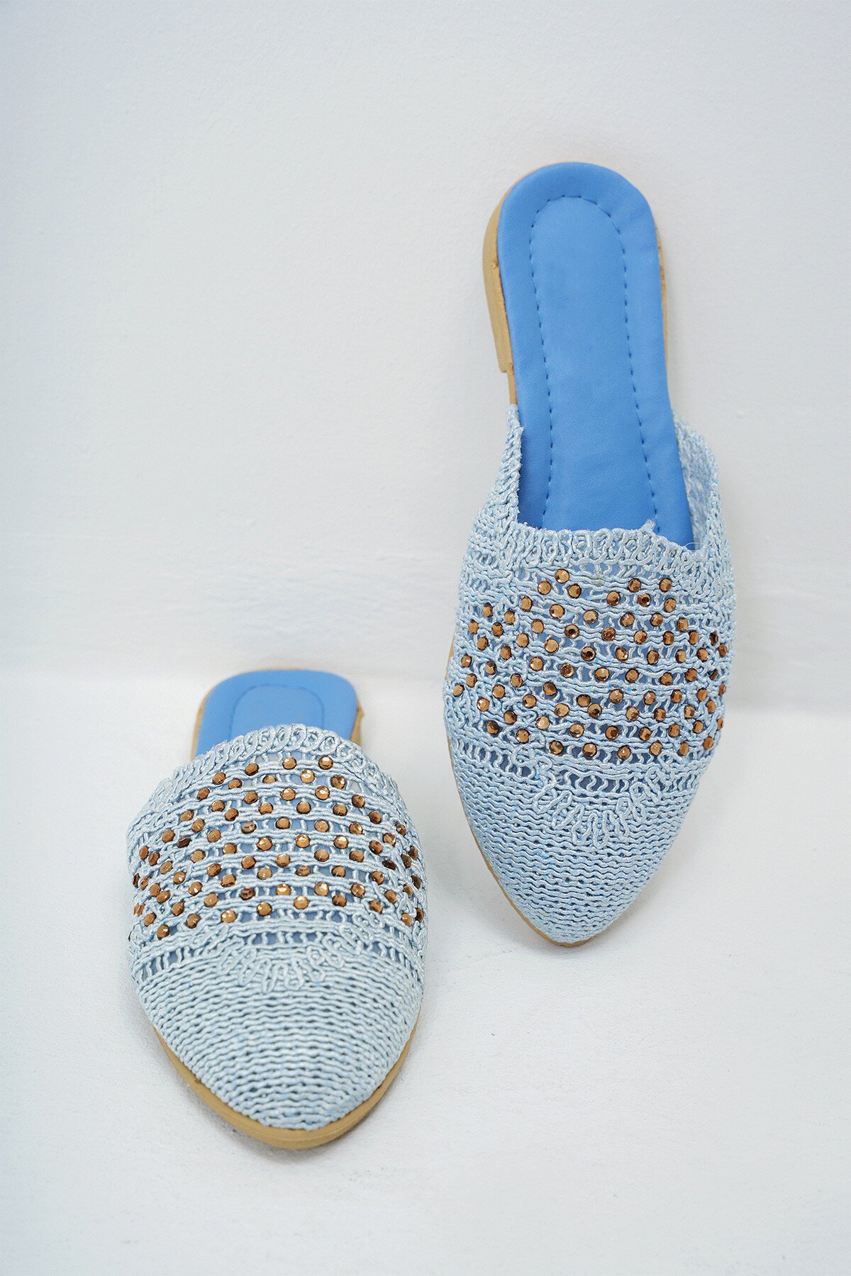 Mavi Boncuk İşlemeli Örme Triko Düz Terlik