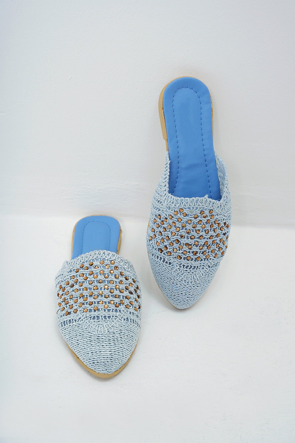 Mavi Boncuk İşlemeli Örme Triko Düz Terlik