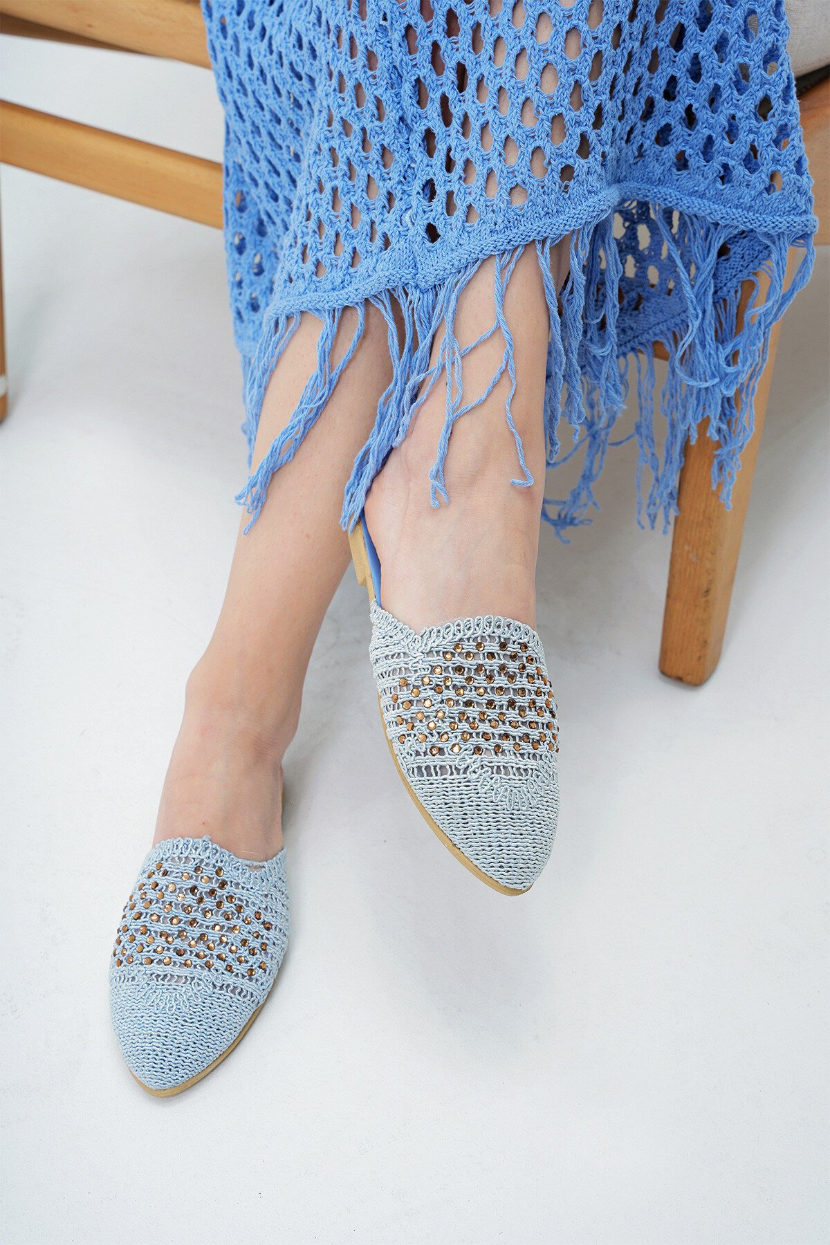 Mavi Boncuk İşlemeli Örme Triko Düz Terlik