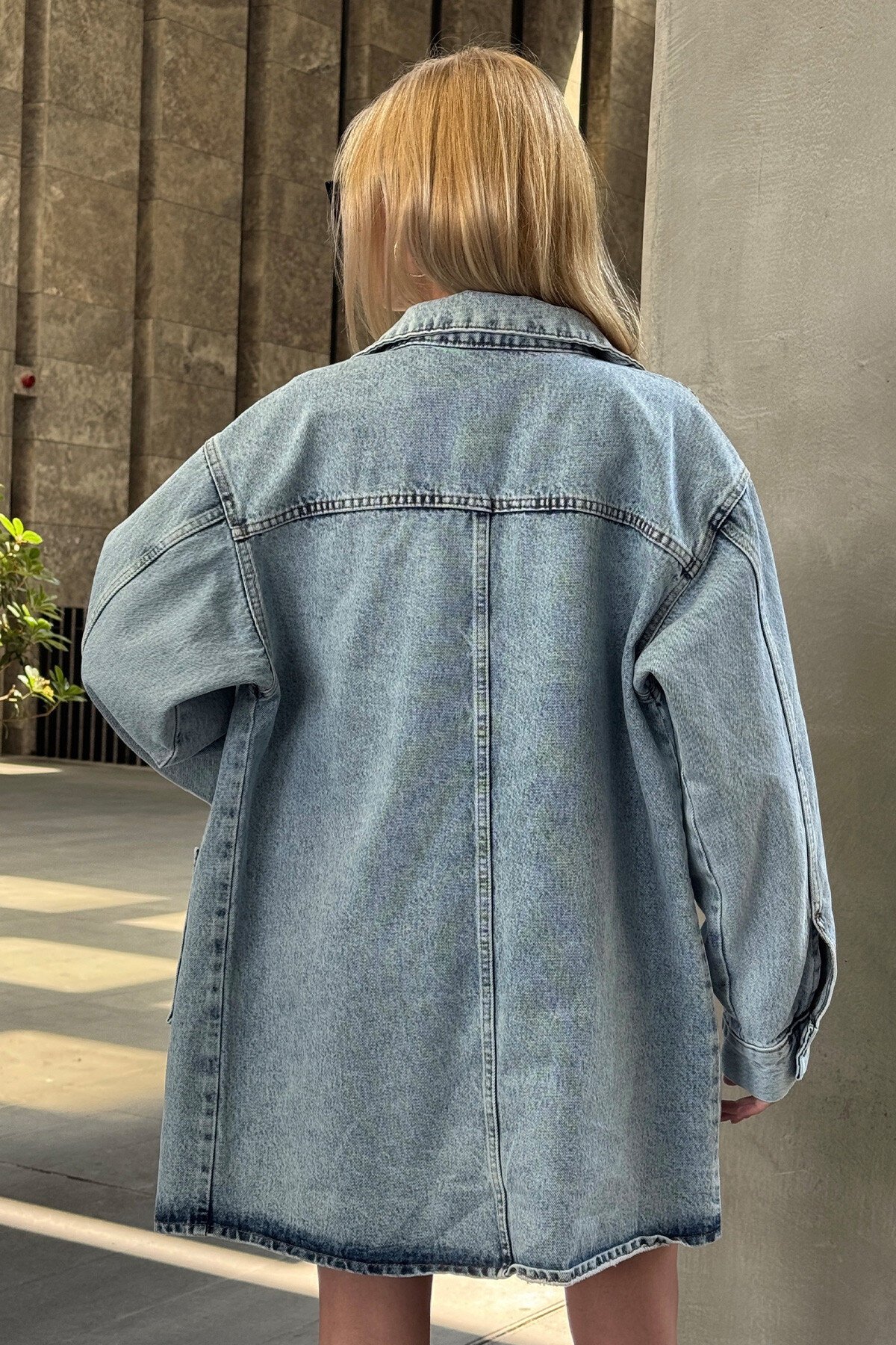 Mavi Çift Cepli Oversize Uzun Denim Ceket