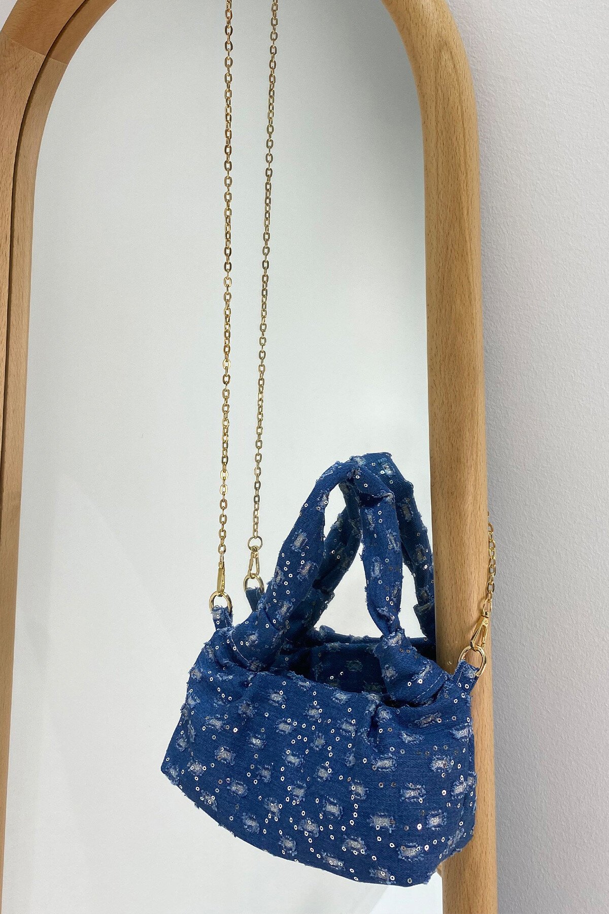 Mavi Püskül Detaylı Zincir Askılı Denim El Ve Omuz Çantası
