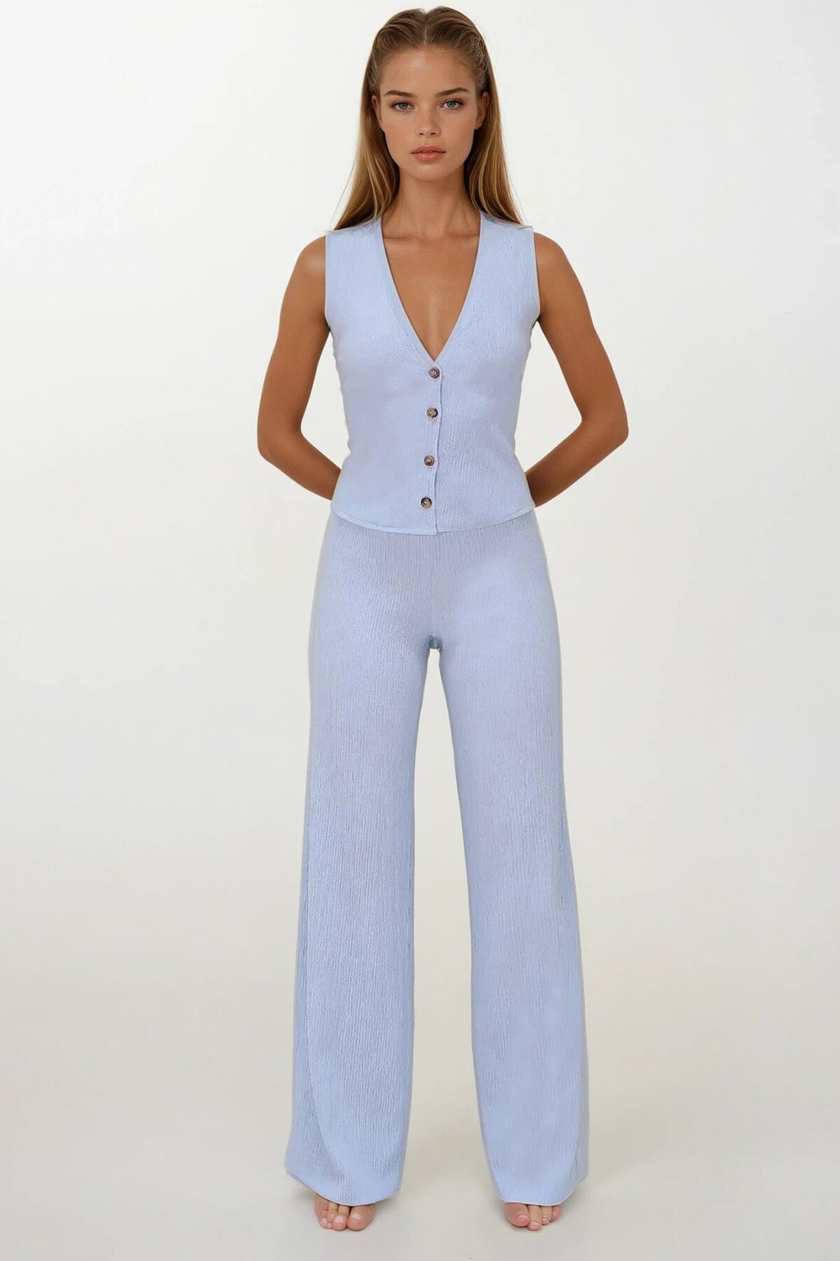 Mavi V Yaka Düğmeli Yelek Ve Pantolon Takım