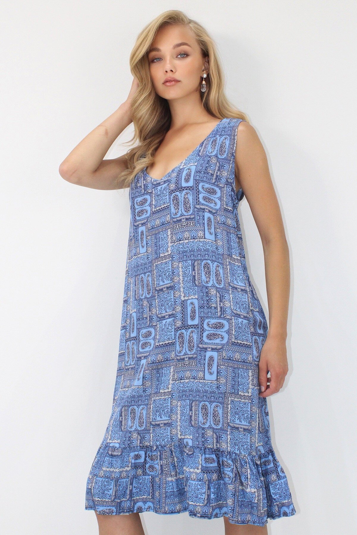 Mavi V Yaka Eteği Fırfırlı A Form Dokuma Viskon Rahat Kalıp Elbise