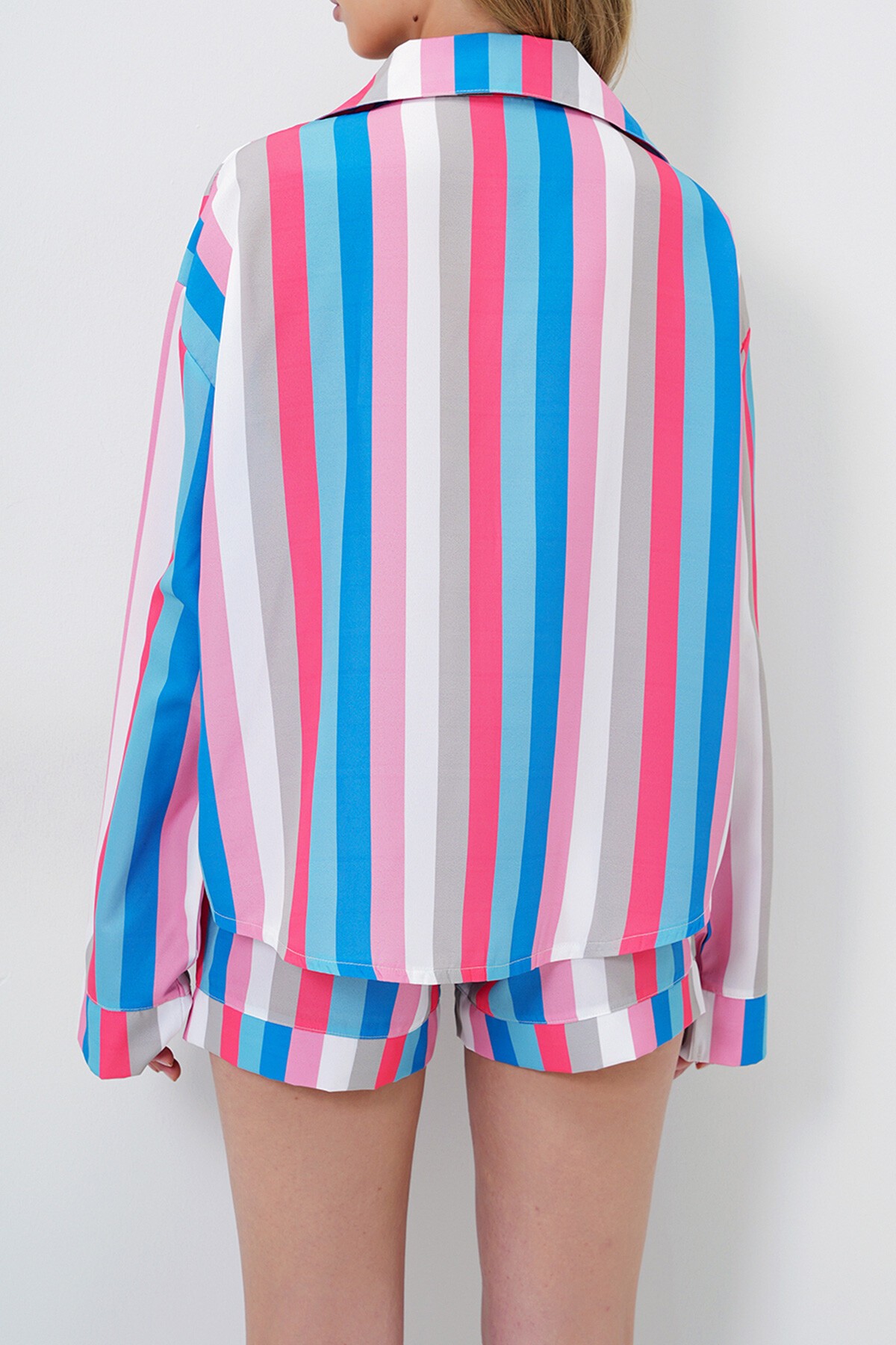 Mix V Yaka Manşet Ve Paça Detaylı Dokuma Yazlık Gömlek Ve Şort Pijama Takım