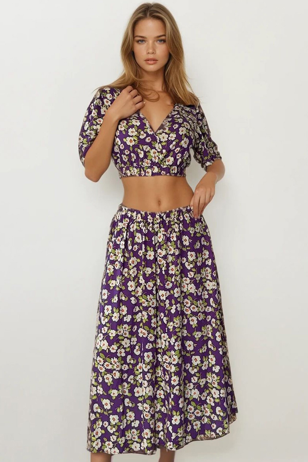 Mor Çiçek Desenli Crop Bluz Ve Etek Takım