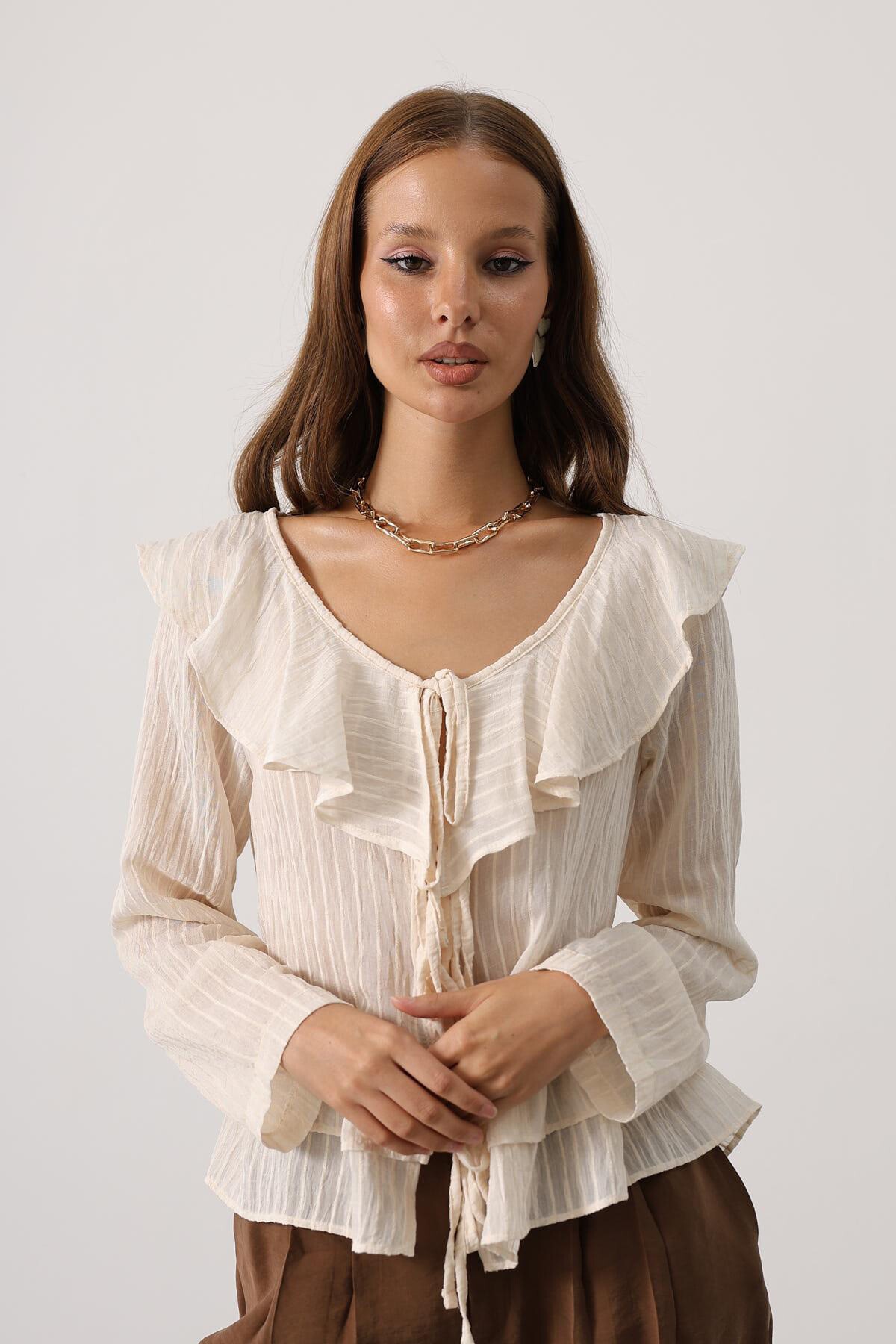 Taş Fırfırlı Bağlama Detaylı Uzun Kol Bluz