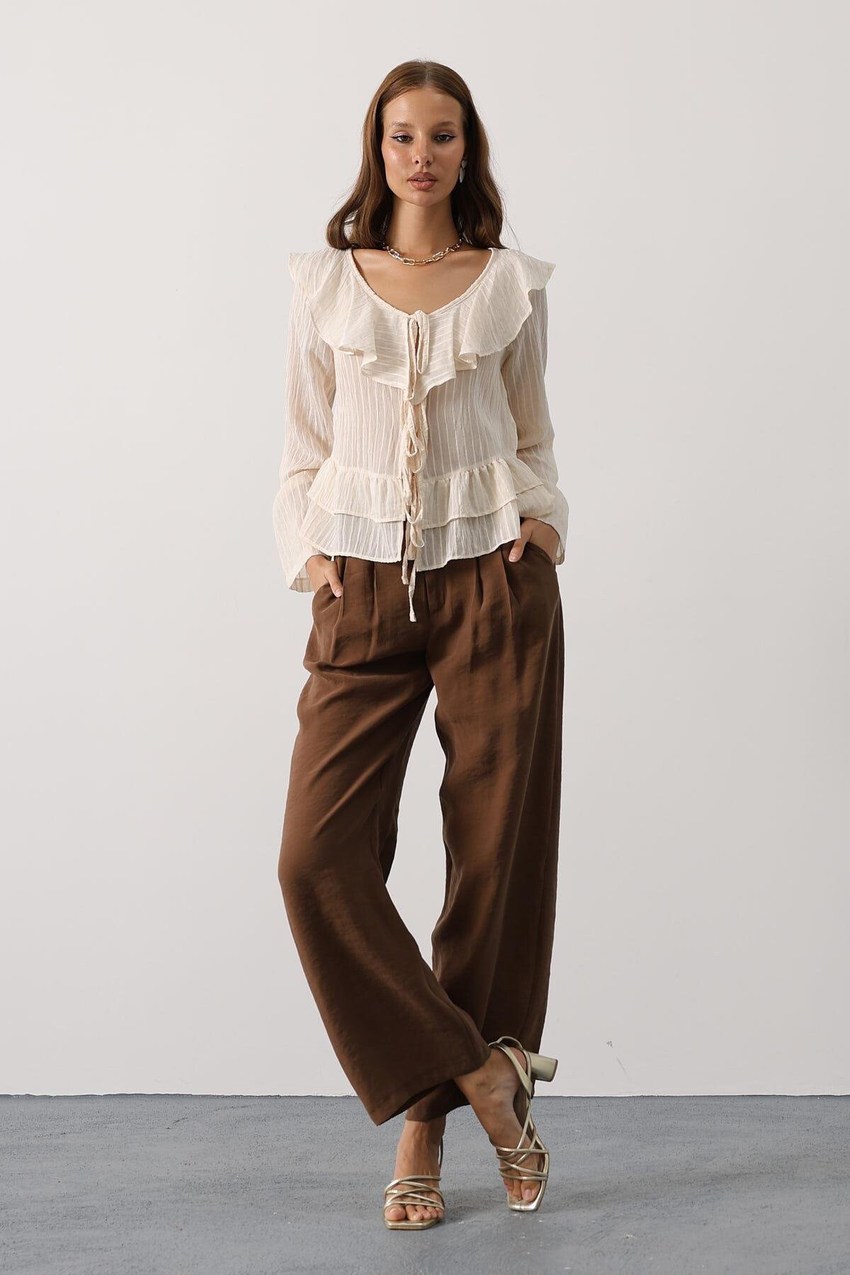 Taş Fırfırlı Bağlama Detaylı Uzun Kol Bluz