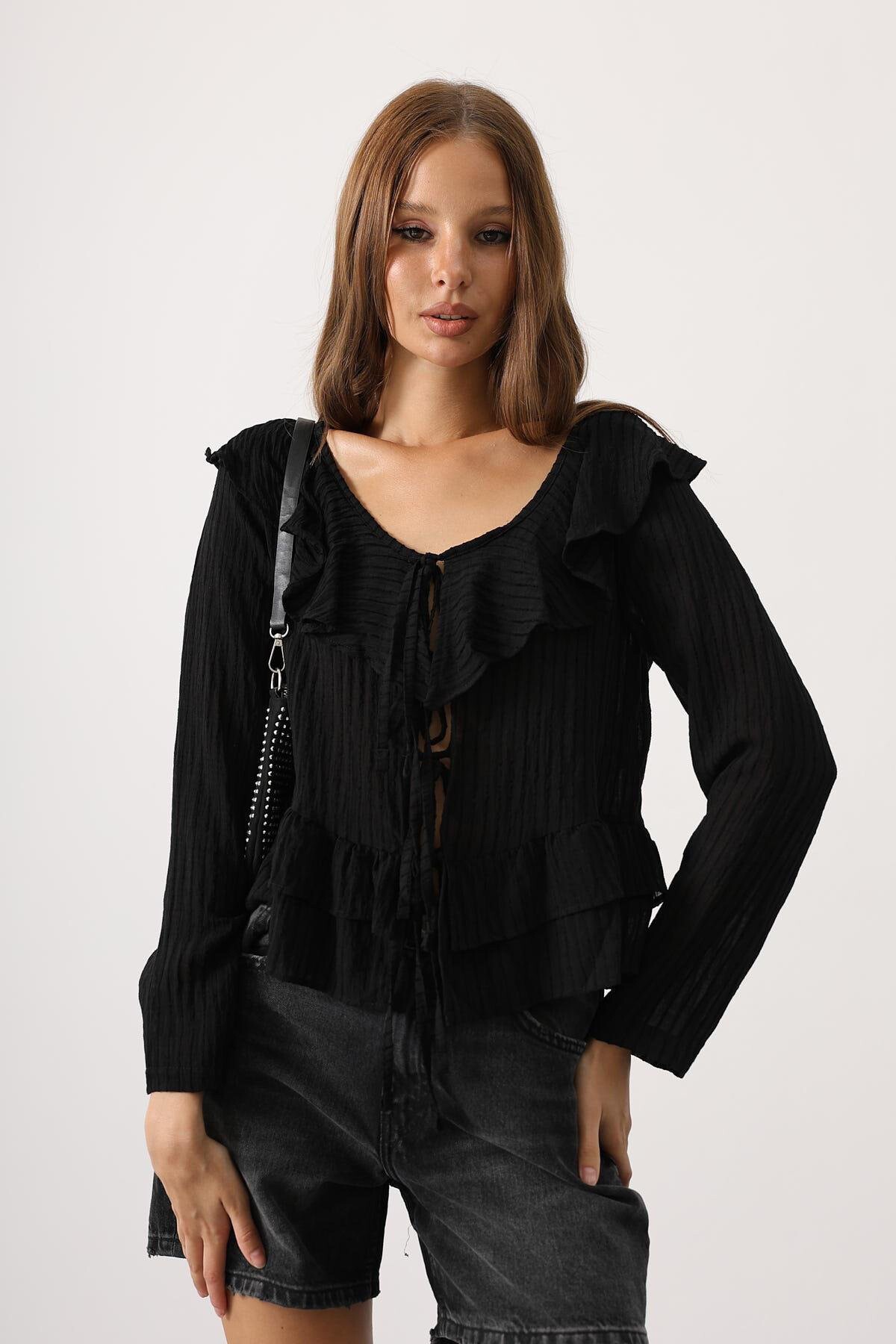 Siyah Fırfırlı Bağlama Detaylı Uzun Kol Bluz