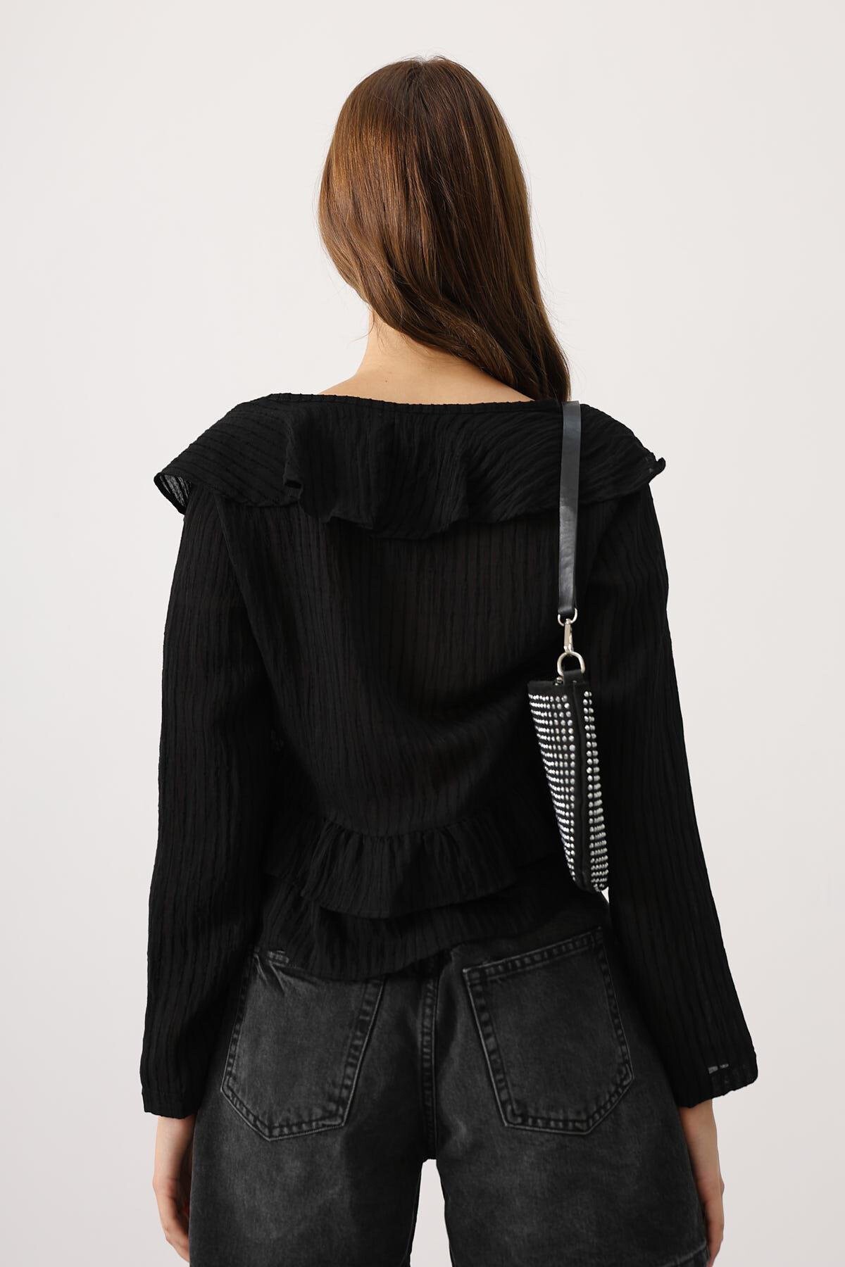 Siyah Fırfırlı Bağlama Detaylı Uzun Kol Bluz