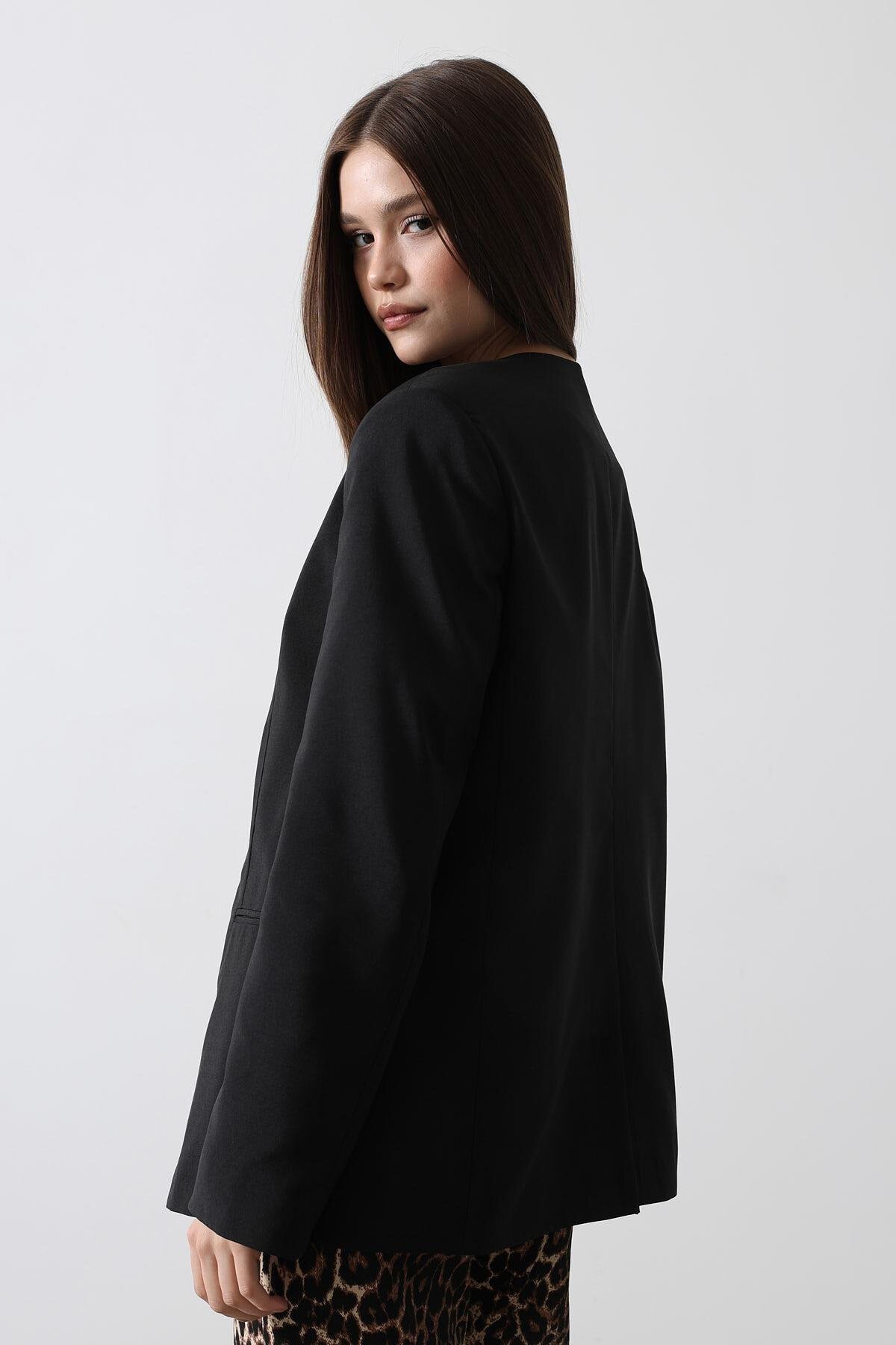 Siyah Önü Bağlamalı Oversize Blazer Ceket