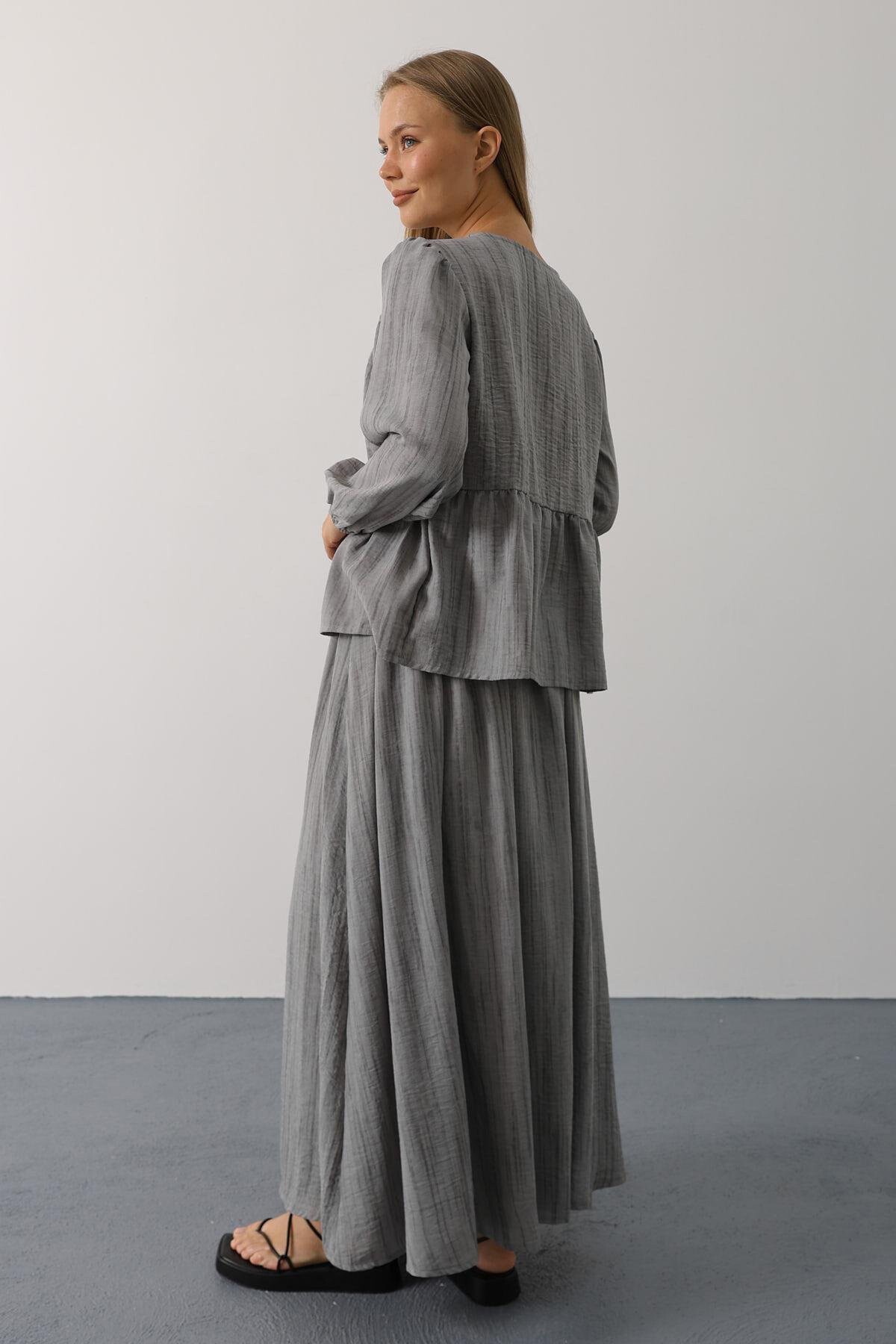 Gri Bağlama Detaylı Bluz Ve Beli Lastikli Maxi Boy Etek Takım