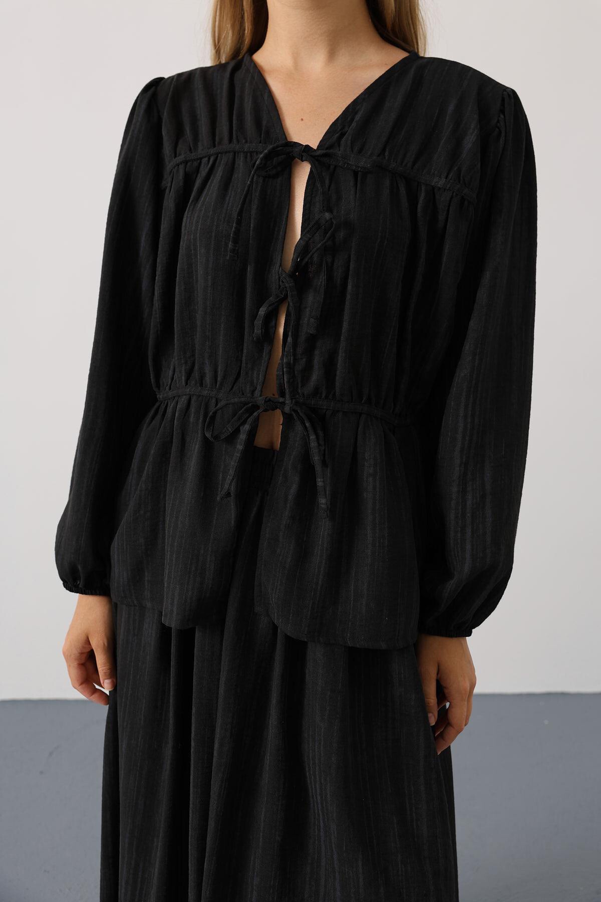 Siyah Bağlama Detaylı Bluz Ve Beli Lastikli Maxi Boy Etek Takım