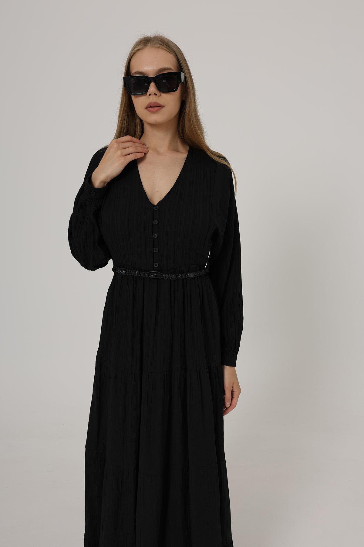 Siyah Önü Yarım Düğmeli Uzun Kol Kemerli Elbise