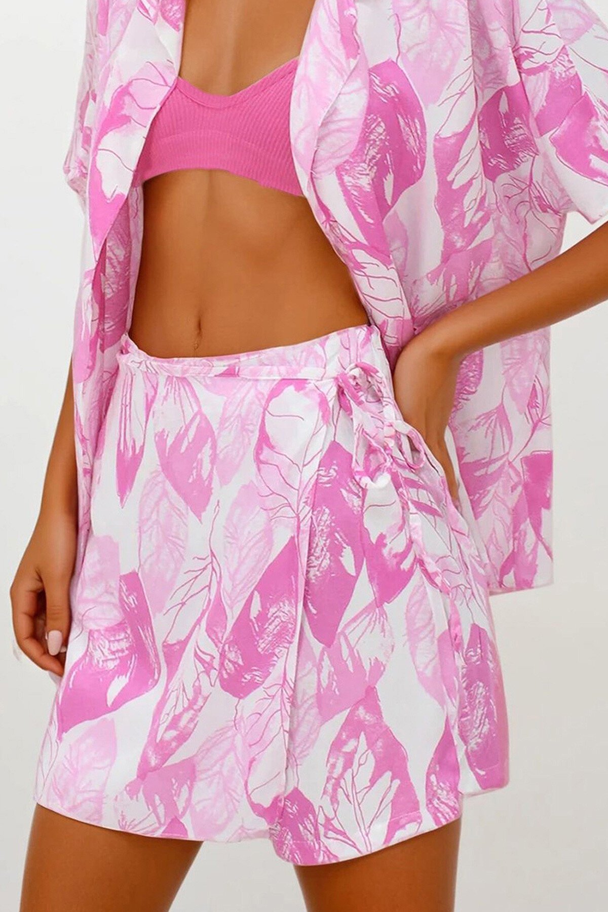 Pembe Beli Lastikli Kapaklı Şort Etek Dokuma Gömlek Takım