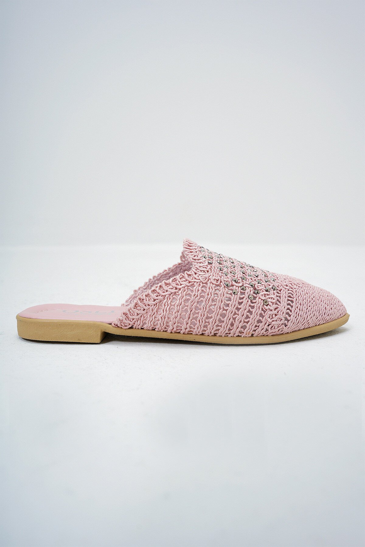 Pembe Boncuk İşlemeli Örme Triko Düz Terlik