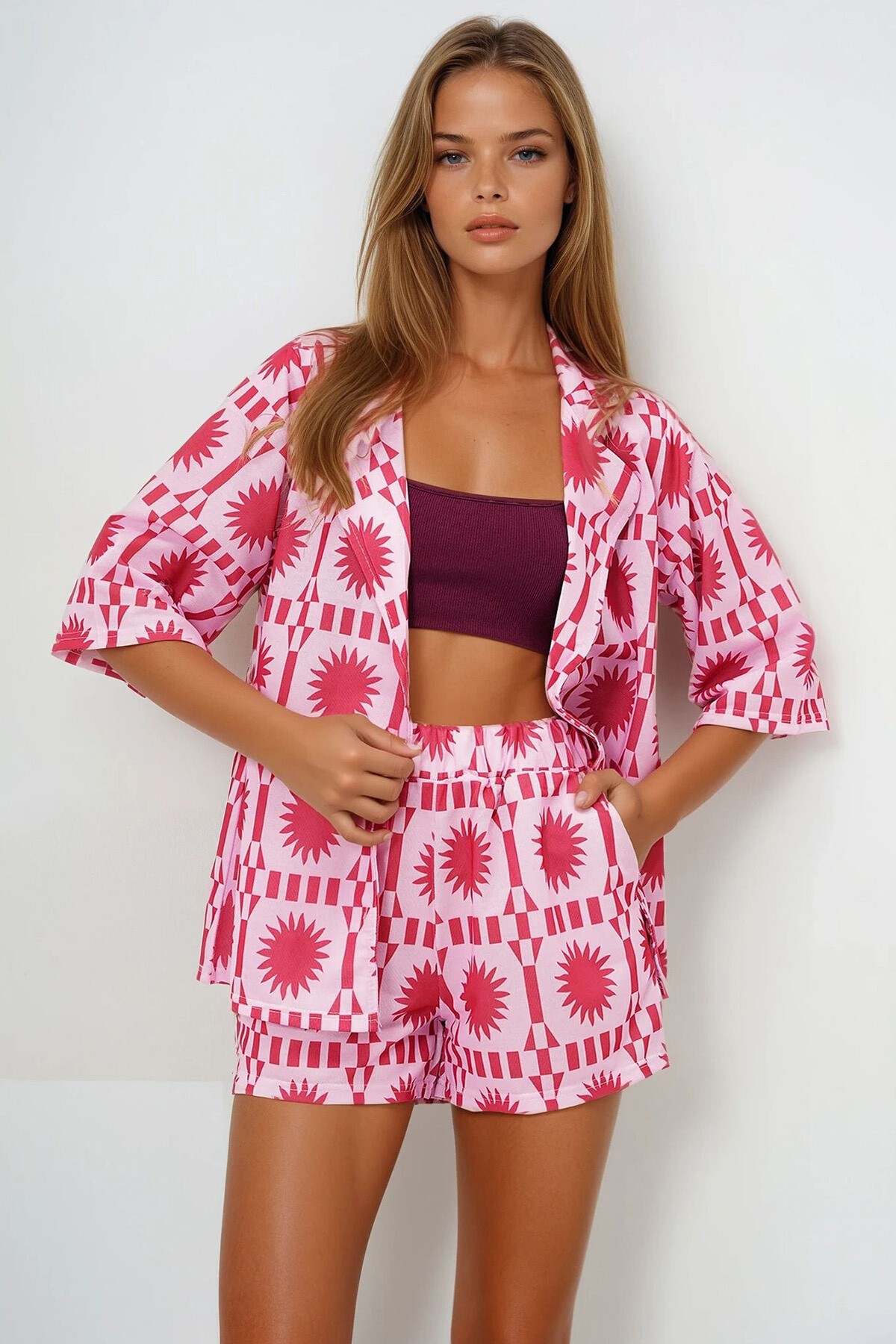 Pembe Ceket Yaka Desenli Gömlek Ve Çift Cepli Şort Takım