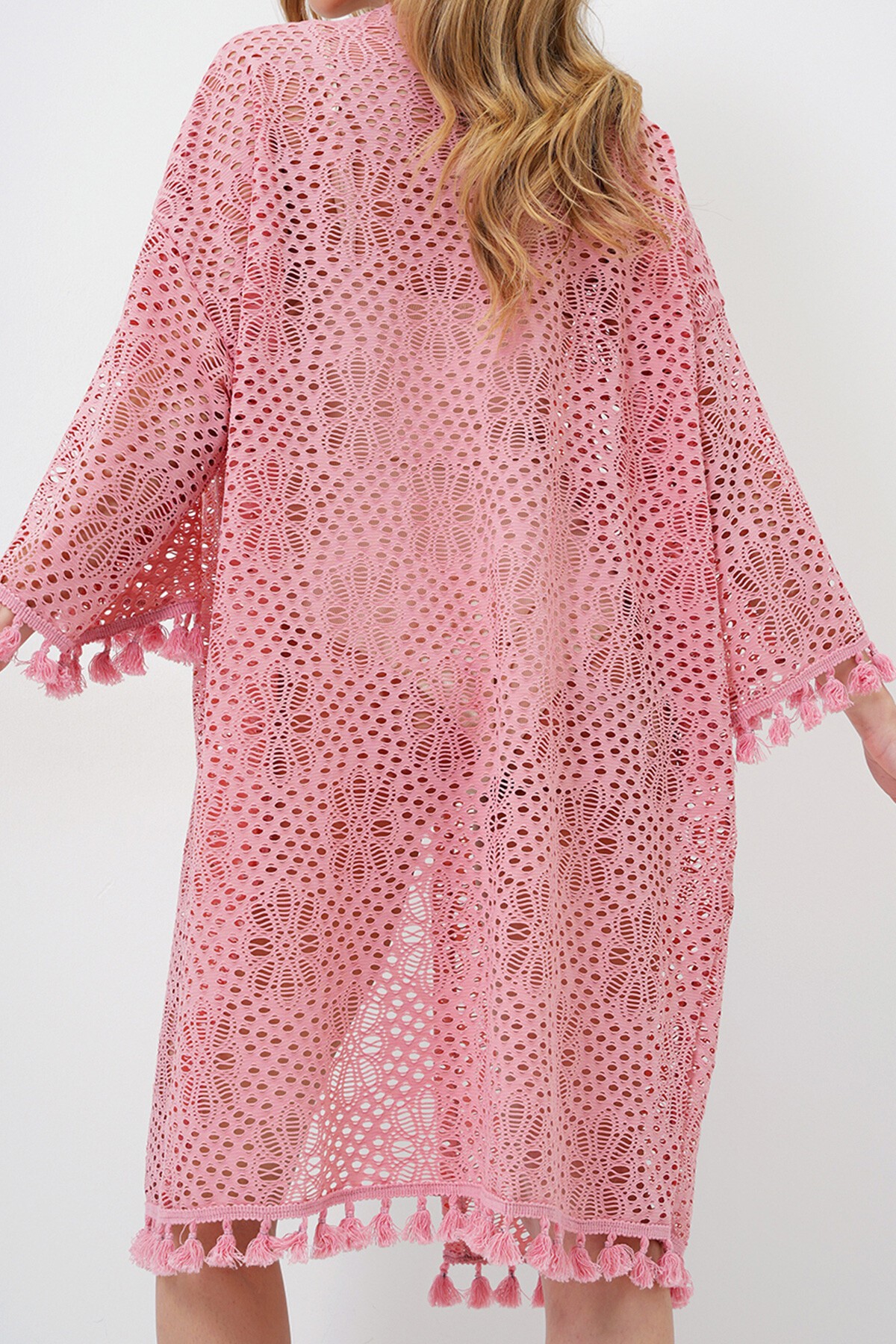 Pembe Delik Ajurlu Püsküllü Kimono