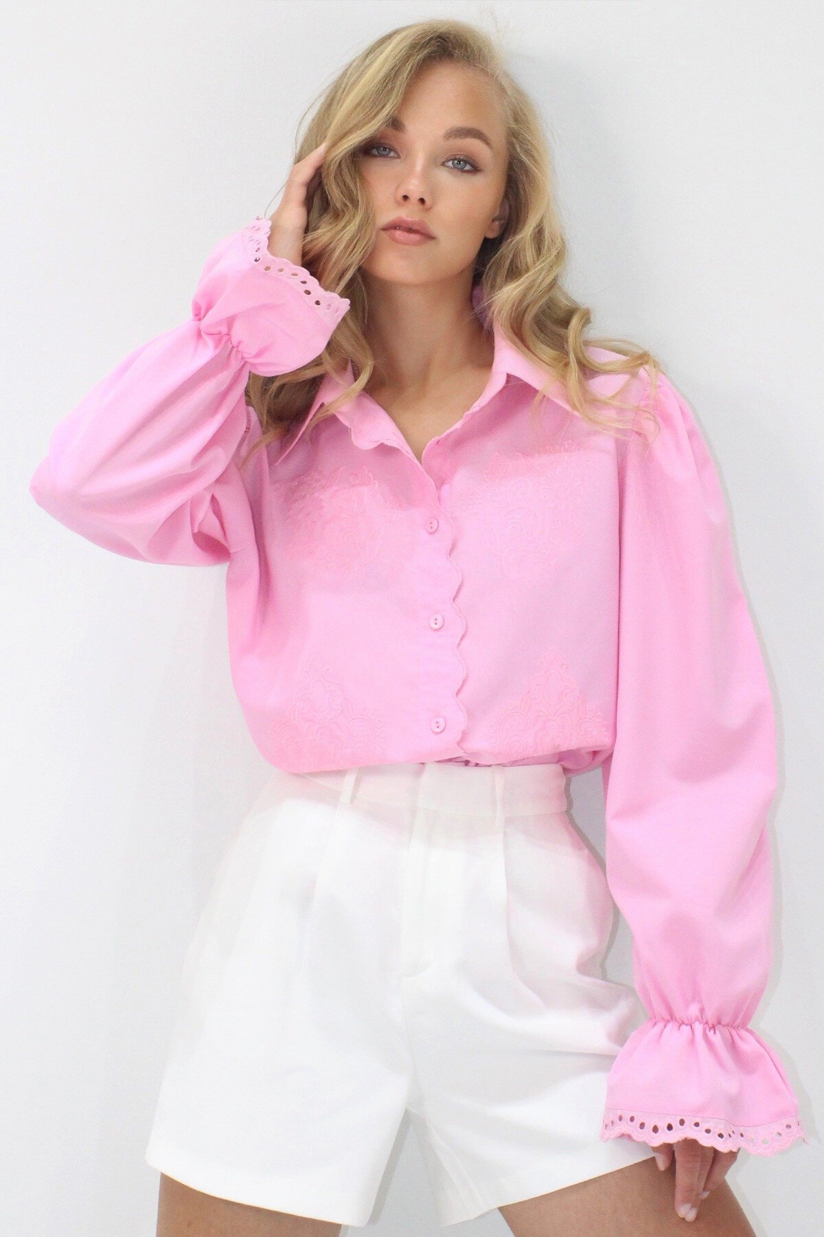 Pembe Prenses Kol Güpür Nakışlı Dokuma Gömlek