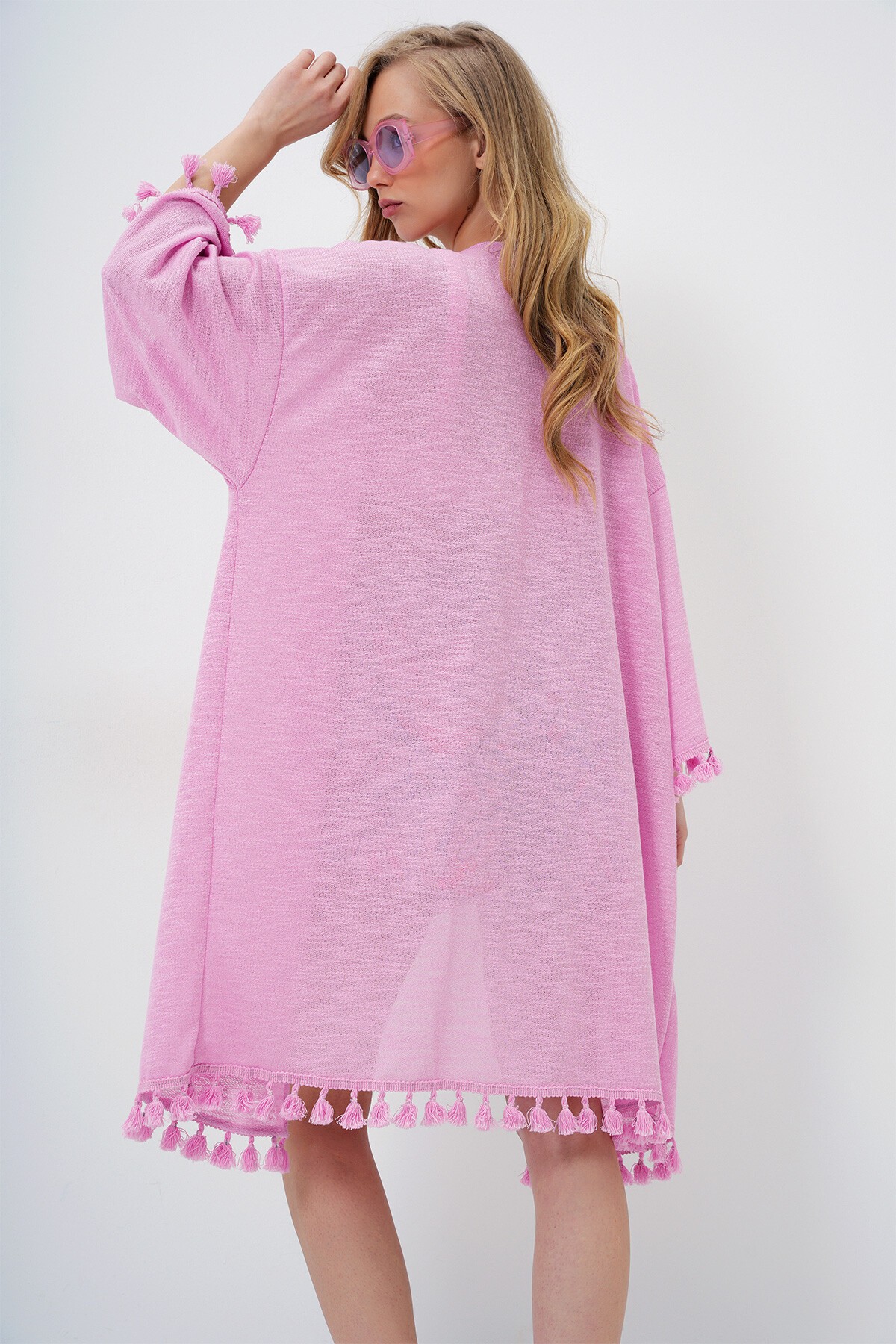 Pembe Püskül Detaylı Örme Krinkıl Kimono