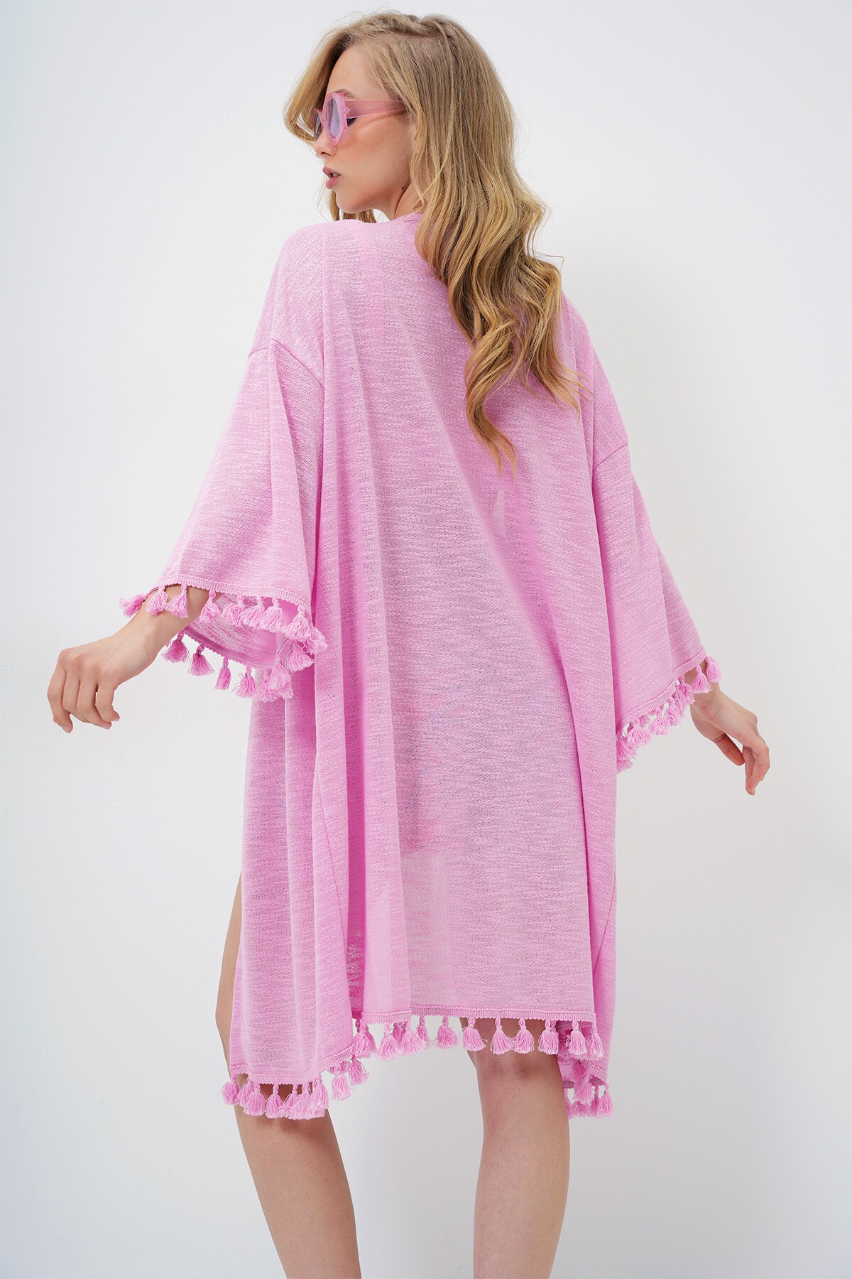 Pembe Püskül Detaylı Örme Krinkıl Kimono