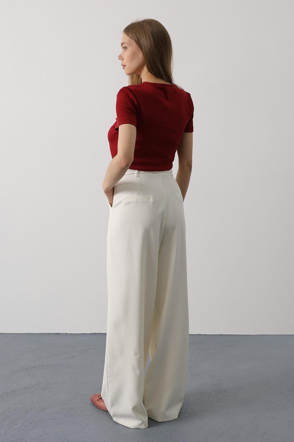 Ekru Çift Cepli Pileli Bağcıklı Oversize Pantolon