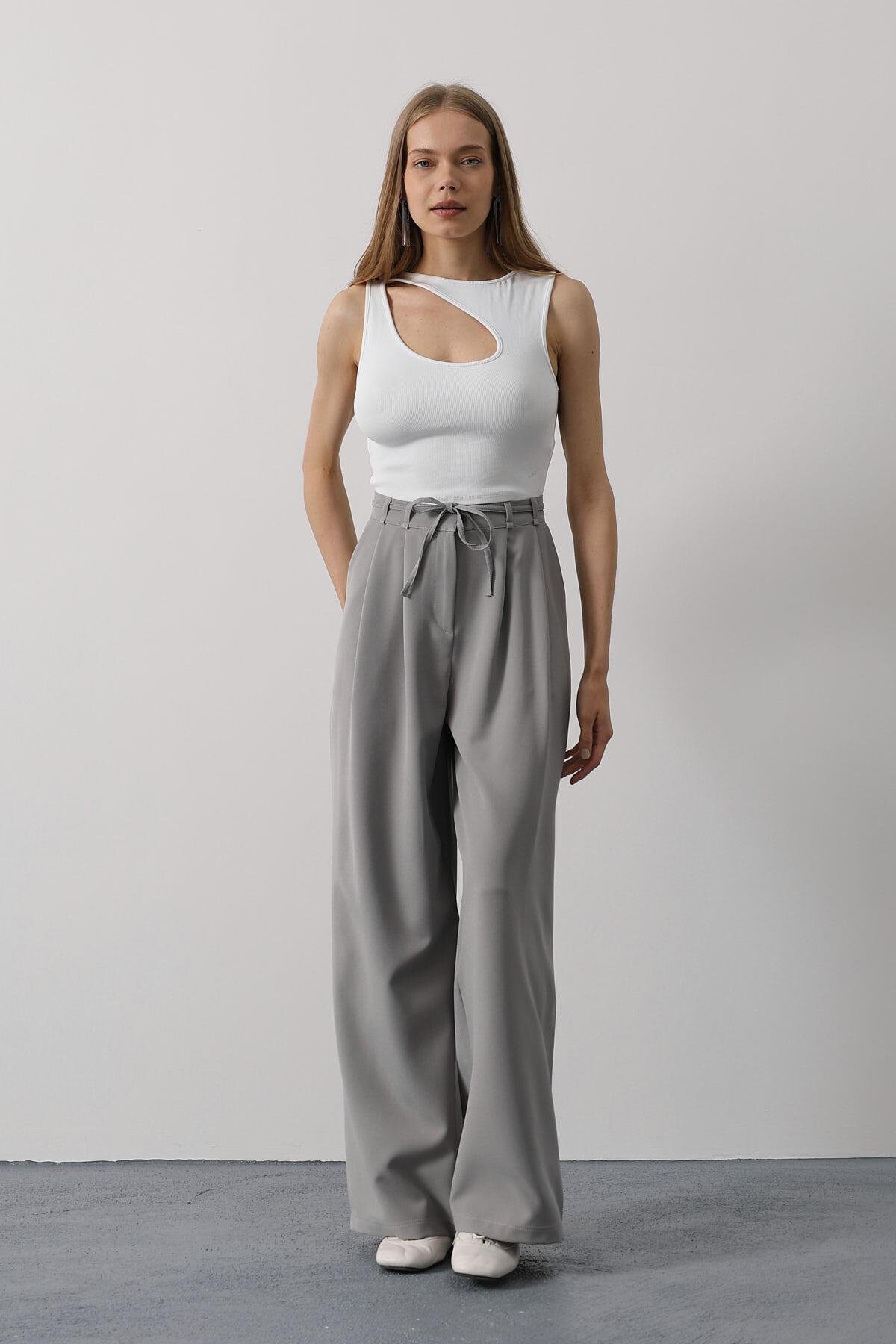 Gri Çift Cepli Pileli Bağcıklı Oversize Pantolon